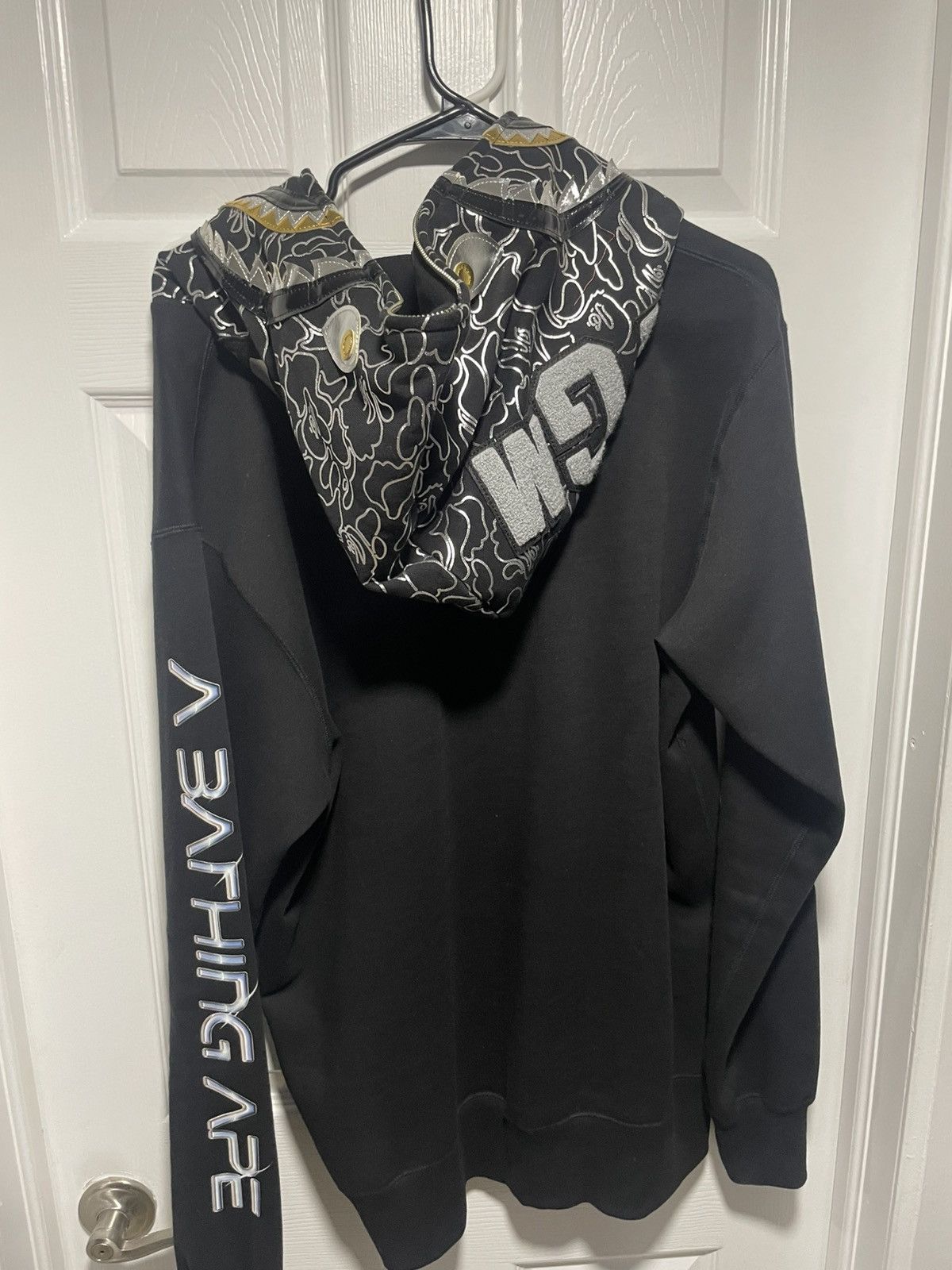 Bape Bape x Hajime Sorayama Shark Full Zip Hoodie Size US XL / EU 56 / 4 - 7 Thumbnail