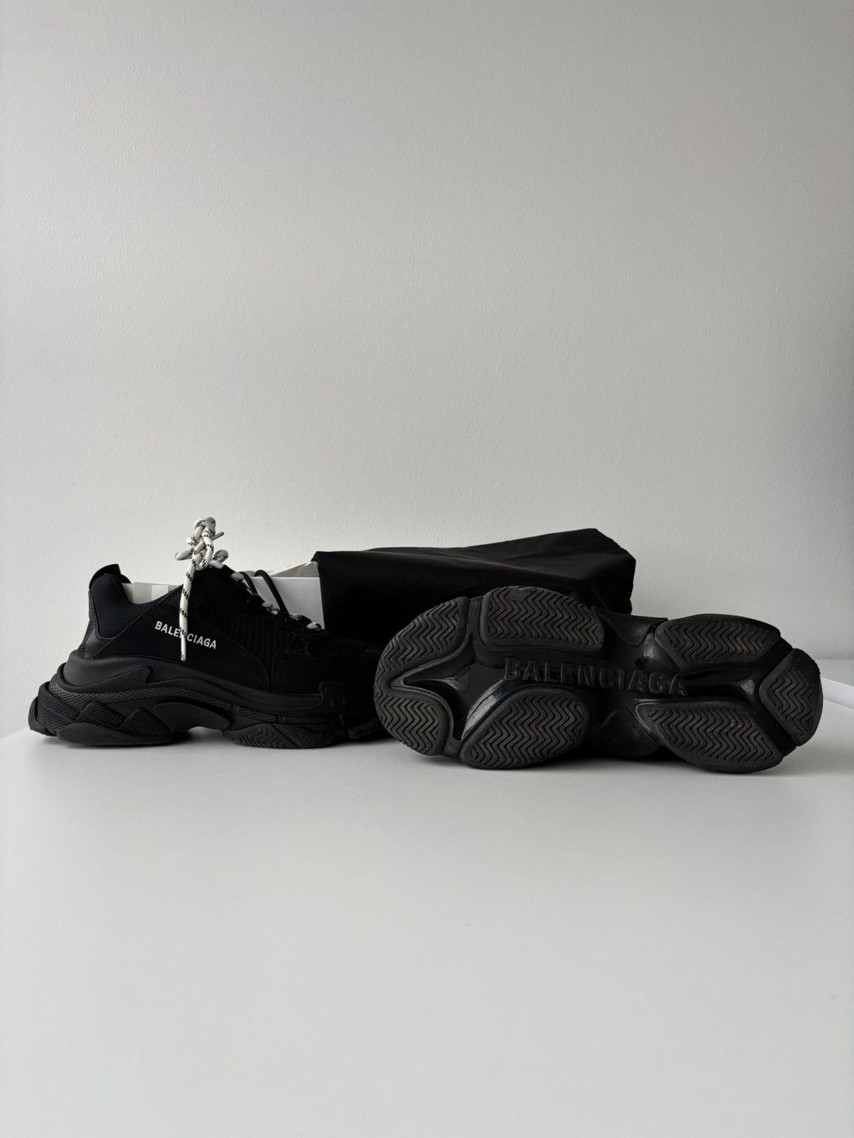 Balenciaga Balenciaga Triple S Black – Size 42 – Near Mint Condition Size US 9 / EU 42 - 6 Thumbnail