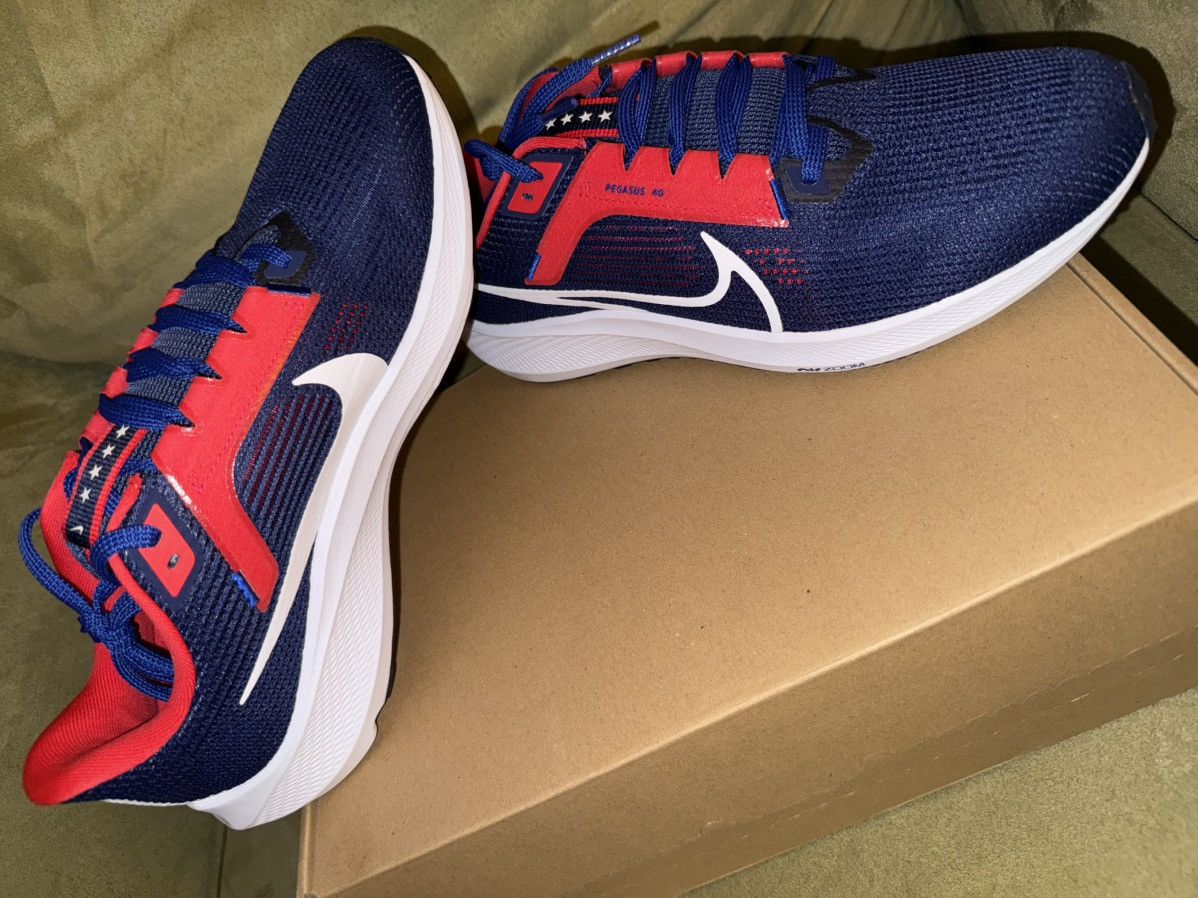Nike Nike Air Zoom Pegasus 40 “USA USWNT” NEW w/ BOX! size 9 mens Size US 9 / EU 42 - 2 Thumbnail