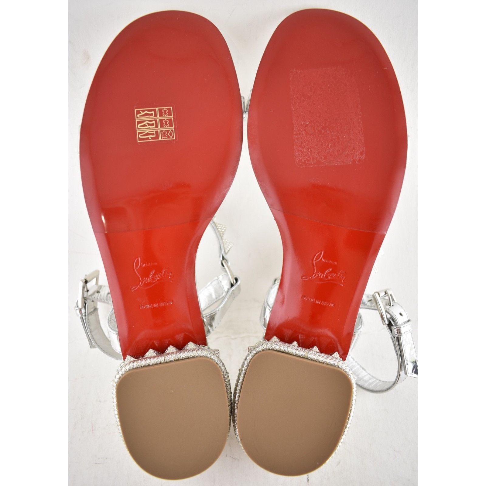 Christian Louboutin Christian Louboutin Pyrasand Silver Sandal 38.5 Size US 8.5 / IT 38.5 - 16 Thumbnail