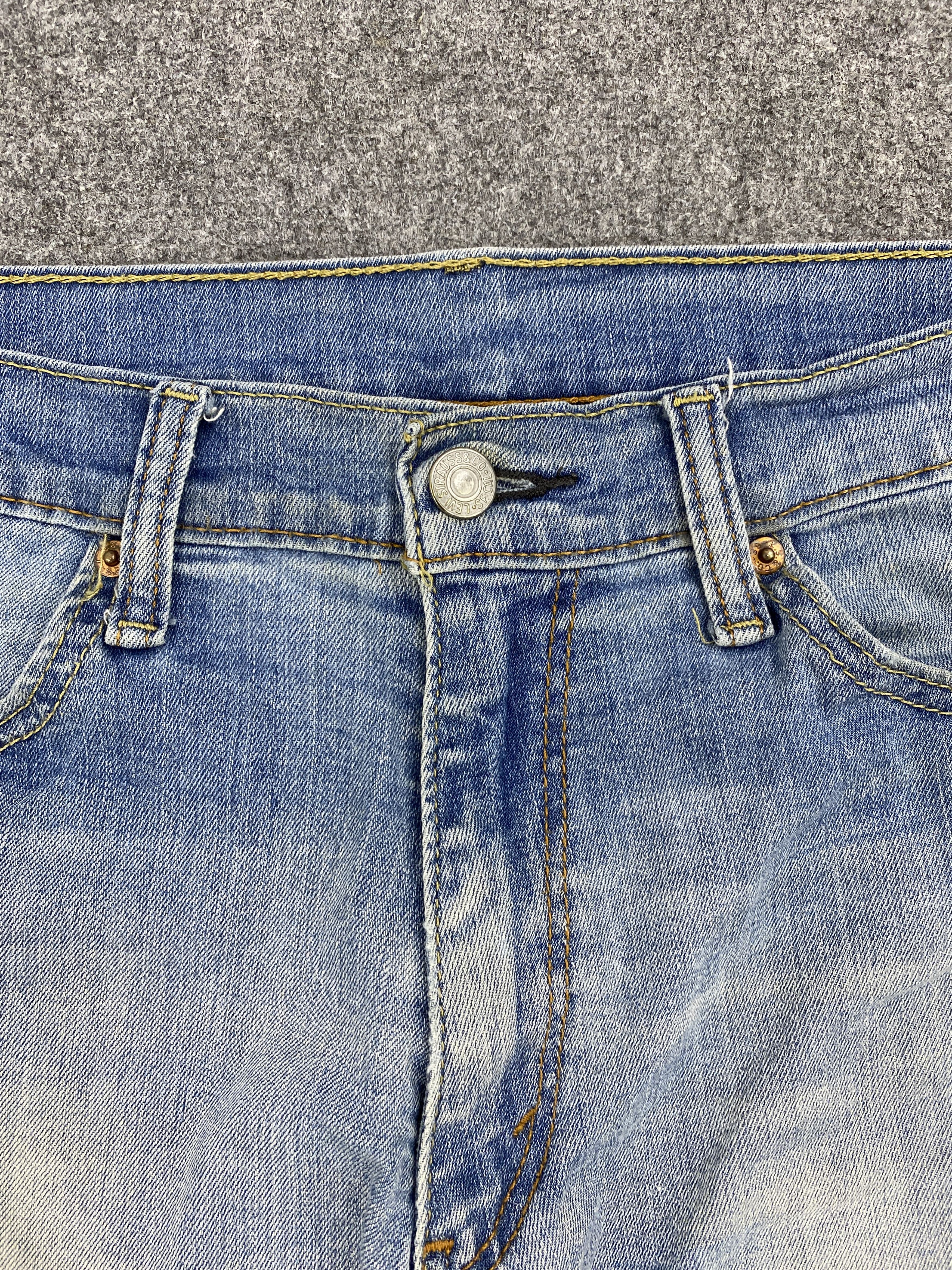 Levi's × Vintage Vintage Levis 541 Blue Faded Jeans Size US 35 - 10 Thumbnail