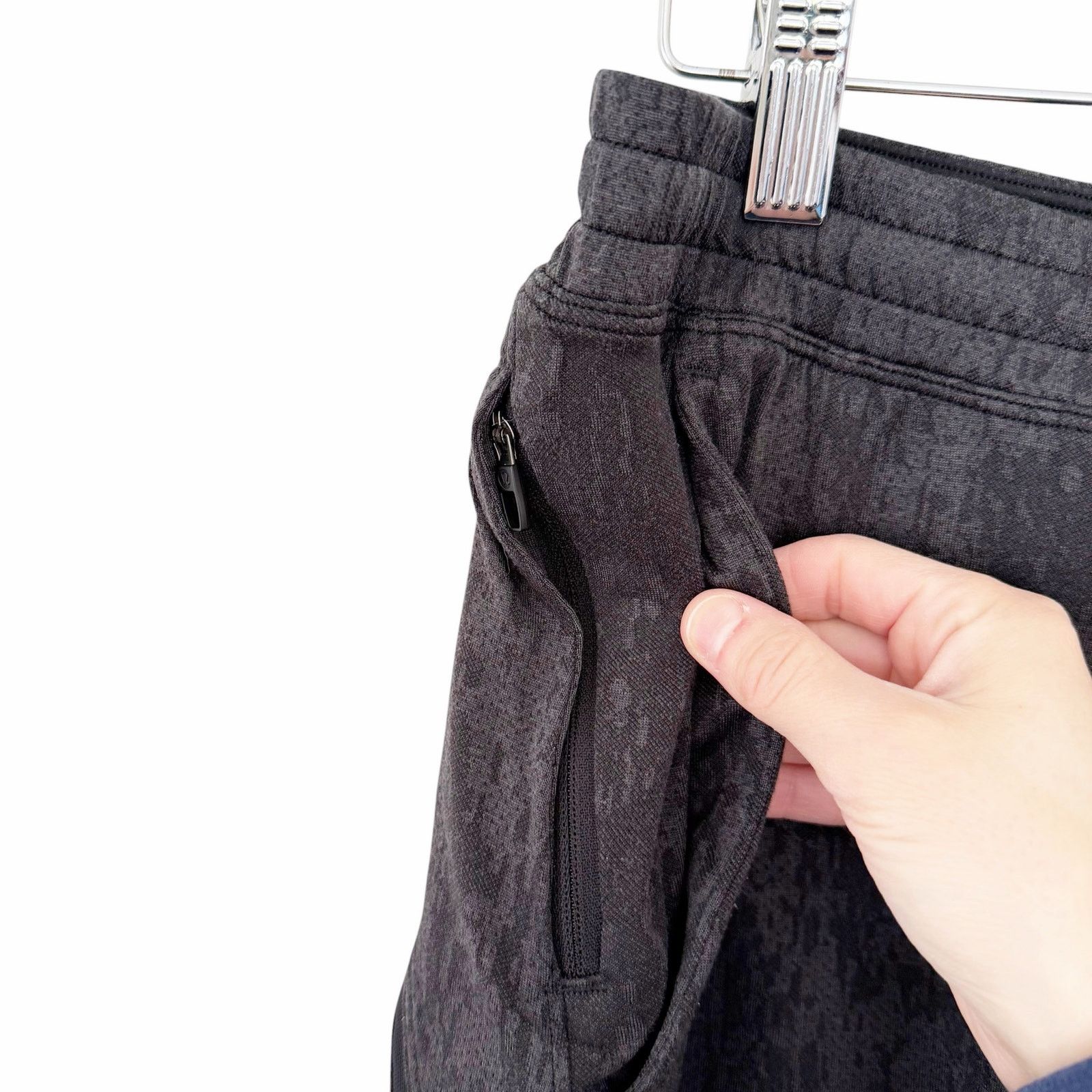 Lululemon Lululemon Gray Pace Breaker Lined Shorts Sz L Size US 29 - 2 Thumbnail