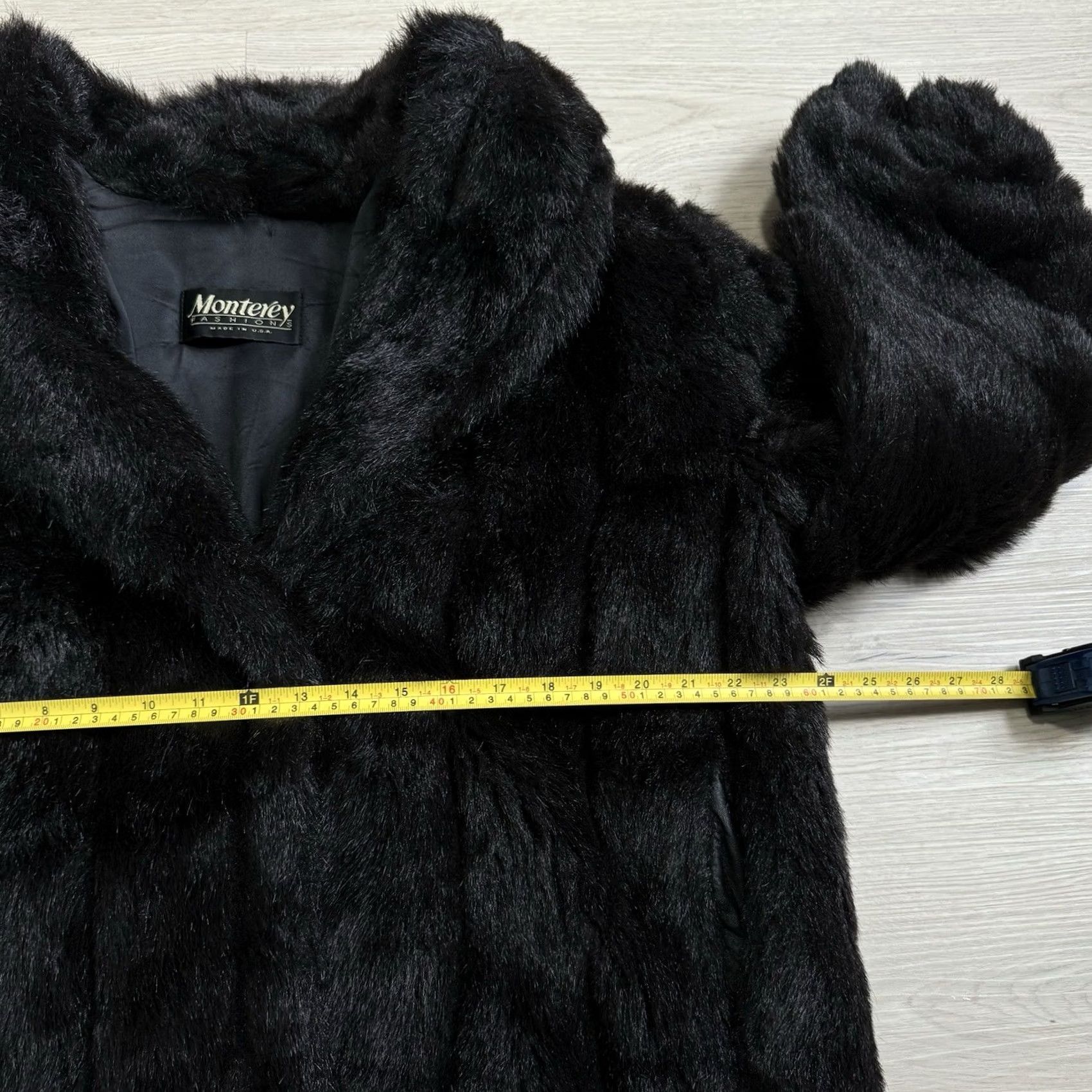Vintage VINTAGE Monterey USA Black Faux Fur Coat Jacket Medium Women Overcoat 80s 90s Formal Party/Dress Size M / US 6-8 / IT 42-44 - 2 Thumbnail
