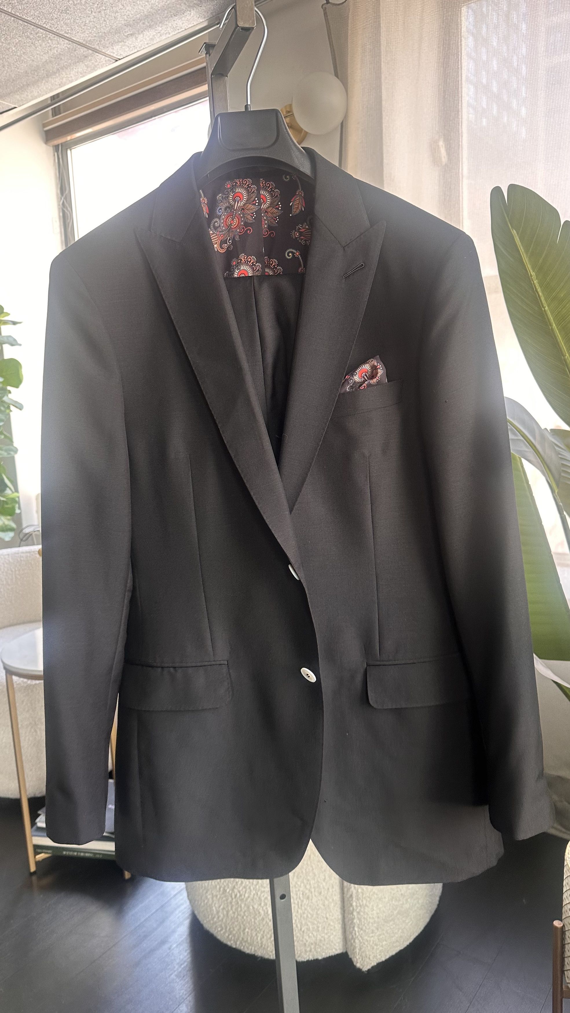 Other Men's suit Size 48L - 1 Thumbnail