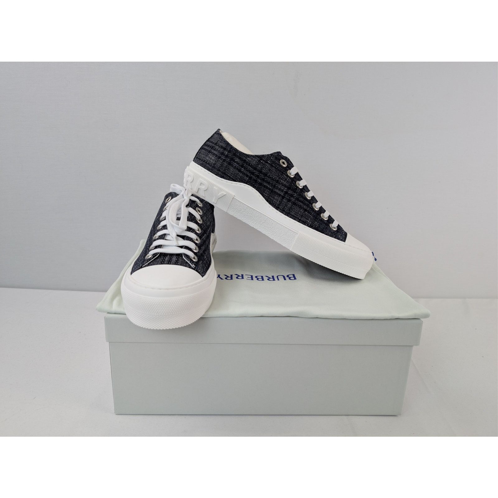 Burberry o1rshd1 Jack Check denim low-top sneakers white rubber sole Size US 12 / EU 45 - 20 Thumbnail
