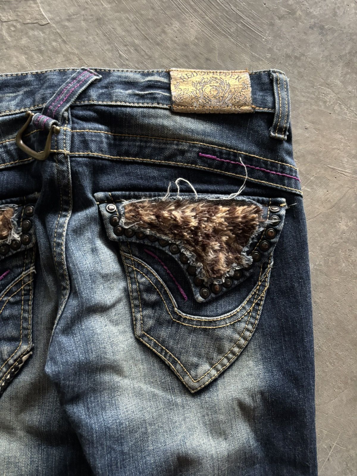 If Six Was Nine RED PEPPER FLARE JAPANESE DENIM LEOPARD FUR BACKPOCKET Size 27" / US 4 / IT 40 - 16 Thumbnail