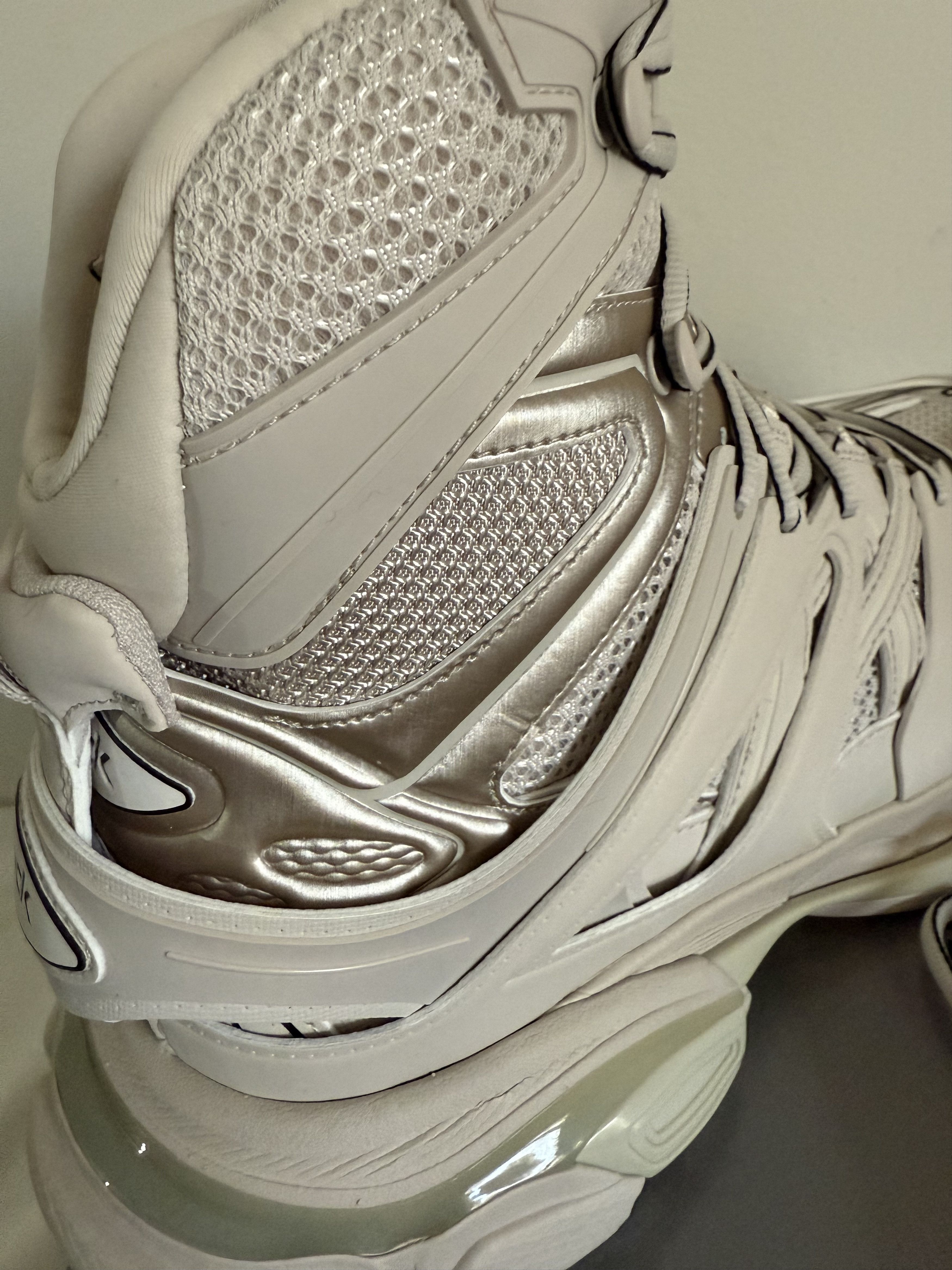 Balenciaga Track Hike Sneaker Faded Beige Size US 9 / EU 42 - 13 Thumbnail