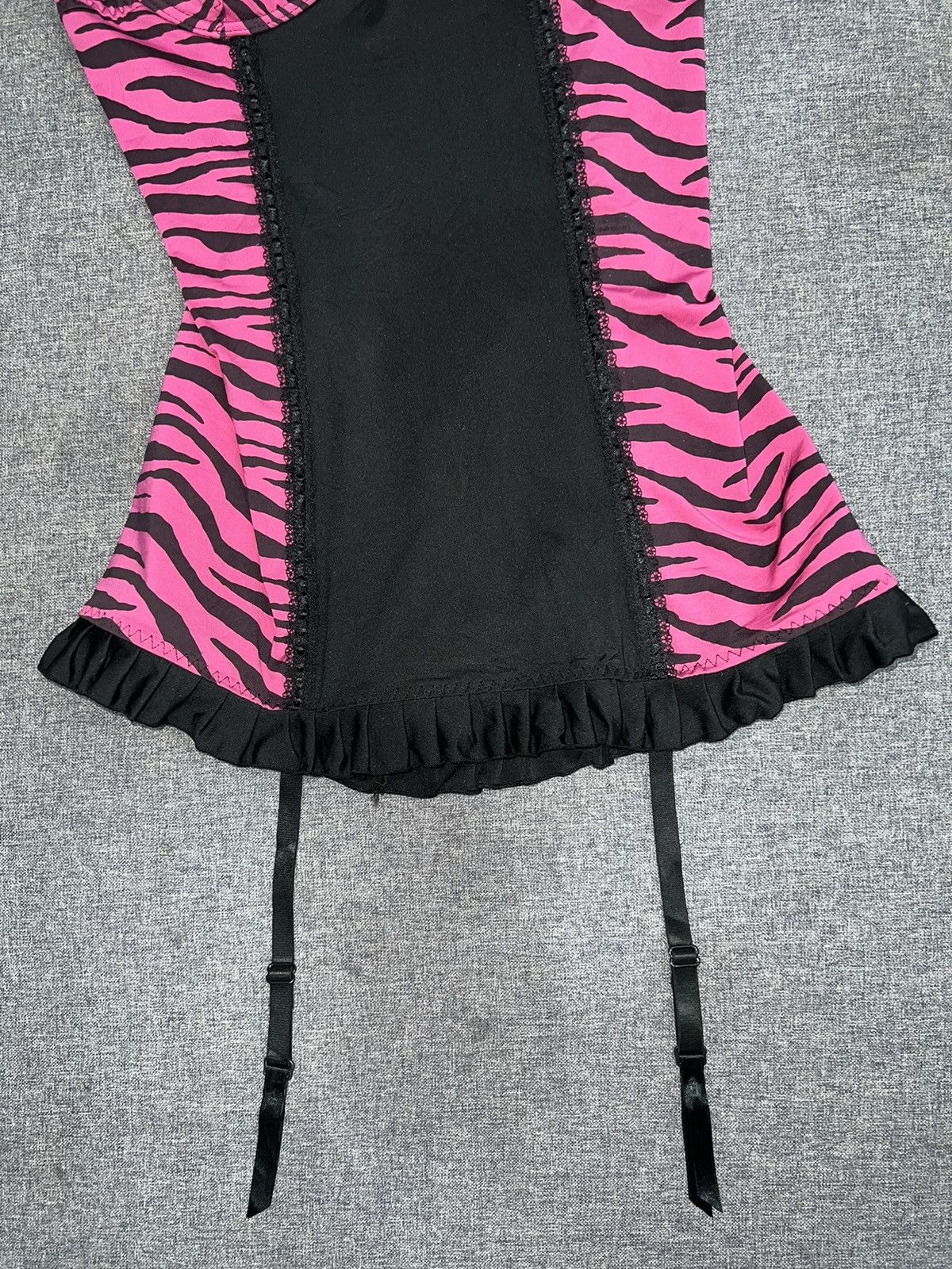 Tripp NYC Vintage Hot Topic zebra corset garter 🦓 🎀 Size M / US 6-8 / IT 42-44 - 5 Thumbnail