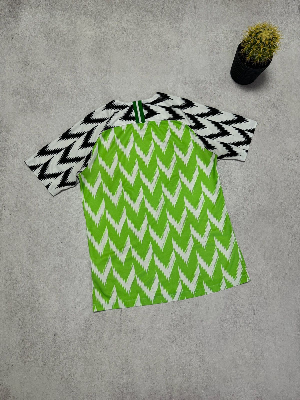 Nike × Vintage Vintage Nike Nigeria T Shirt Jersey Football 2015 Mens S Sz Size US S / EU 44-46 / 1 - 7 Thumbnail