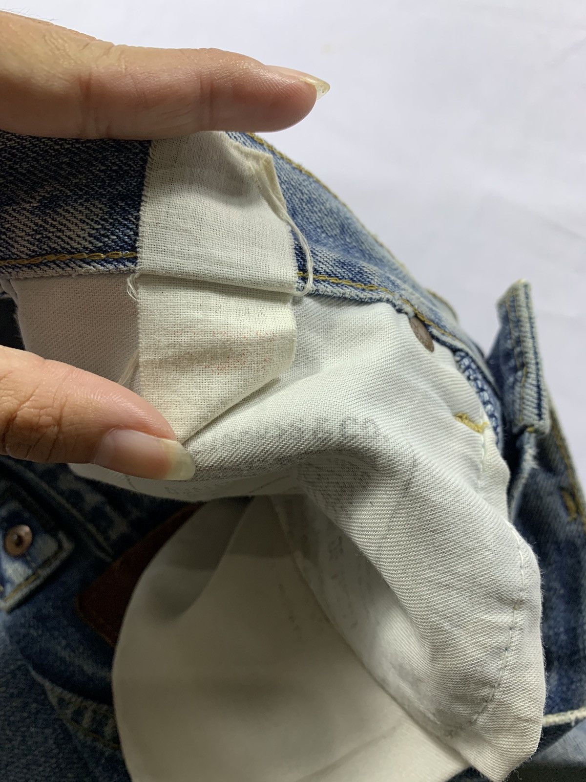 Levi's Vintage Levis 702 Big E Distressed Selvedged Denim Jeans Size US 29 - 8 Thumbnail