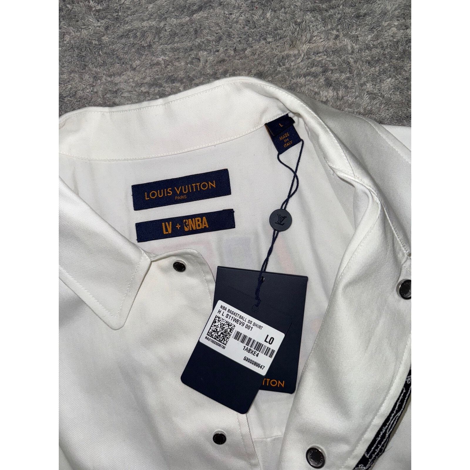 Louis Vuitton Louis Vuitton LV NBA Basketball SS Shirt Short Sleeve Button Size US L / EU 52-54 / 3 - 10 Thumbnail