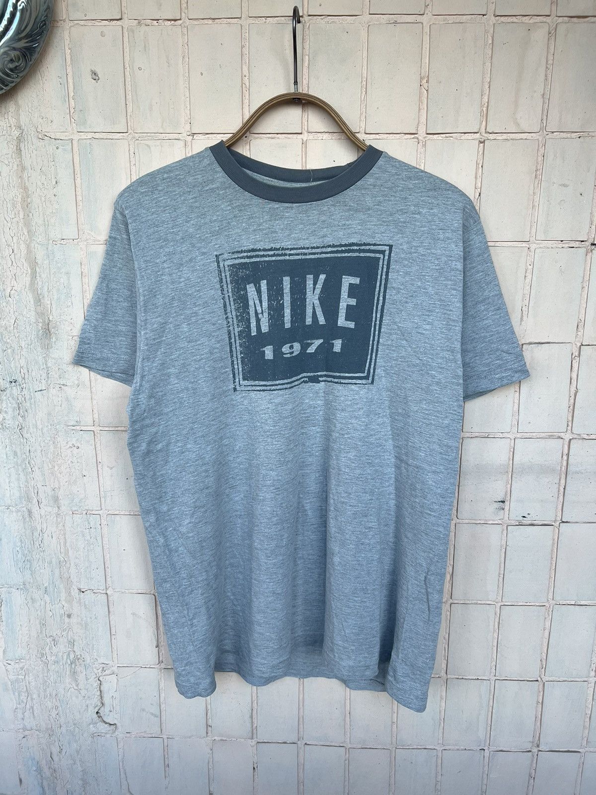 Nike Vintage Nike T Shirt Big Logo Swoosh Y2K Size US M / EU 48-50 / 2 - 1 Thumbnail