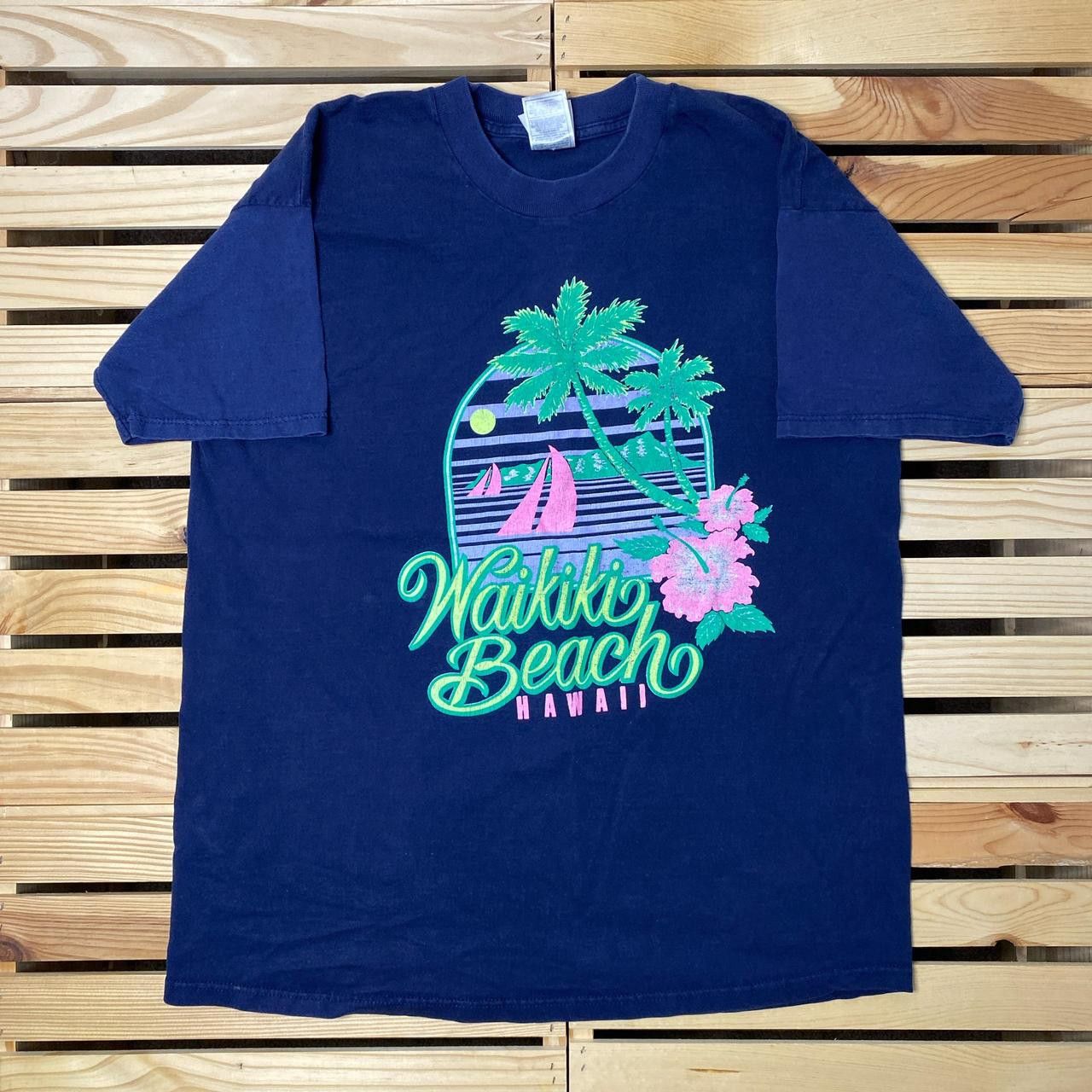 Fruit Of The Loom Vintage Waikiki Beach, Hawaii Navy Blue Surf Tee Size XL Size US XL / EU 56 / 4 - 1 Thumbnail