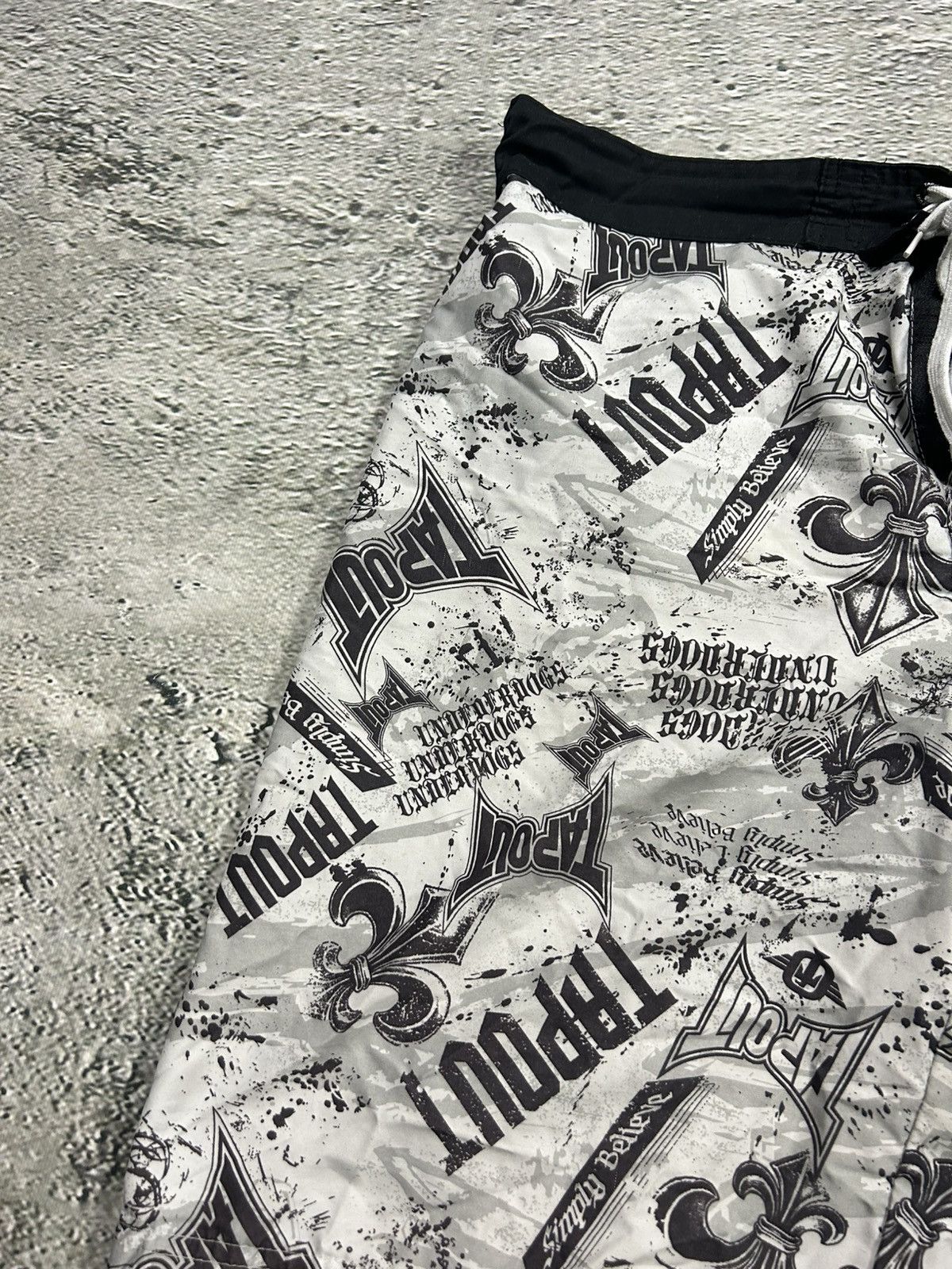 Tapout × Vintage Tapout shorts vintage full print big logo boxing white black Size US 30 / EU 46 - 3 Thumbnail
