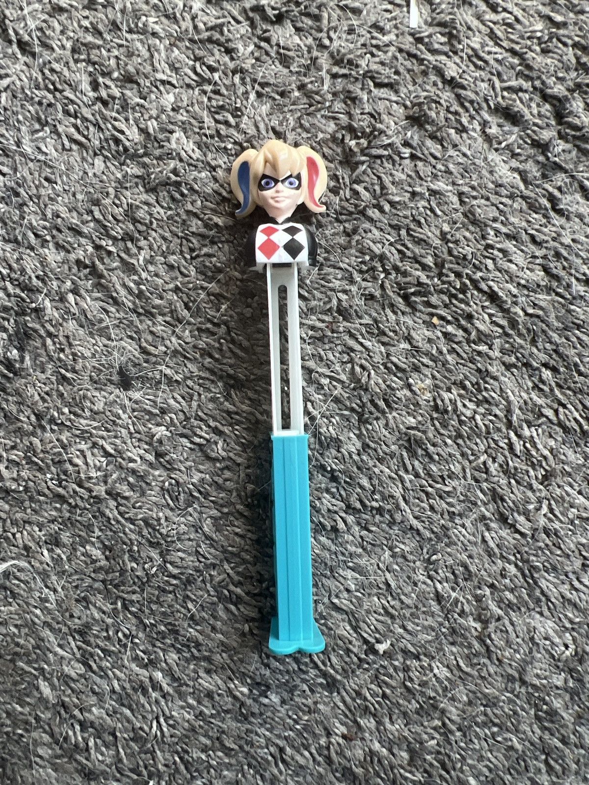 DC Comics 2017 DC Comics Harley Quinn Pez Dispenser Size ONE SIZE - 2 Thumbnail