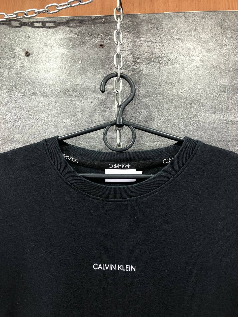 Calvin Klein Calvin Klein Men’s T-Shirt Centr Logo Embroidered stripes Size US M / EU 48-50 / 2 - 2 Thumbnail