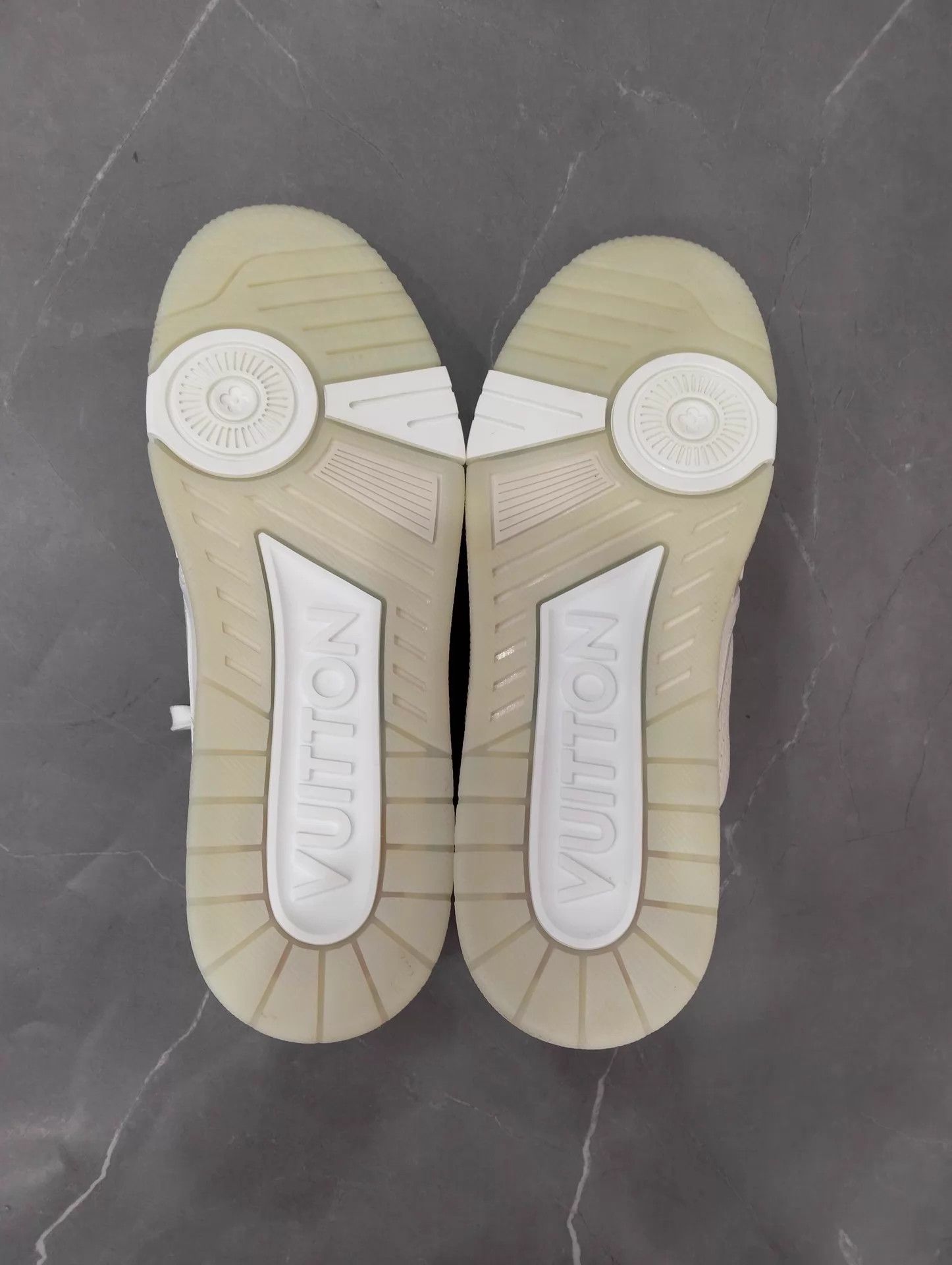 Louis Vuitton LV White Cement Trainer 42.5 95 New Size US 9.5 / EU 42-43 - 6 Thumbnail