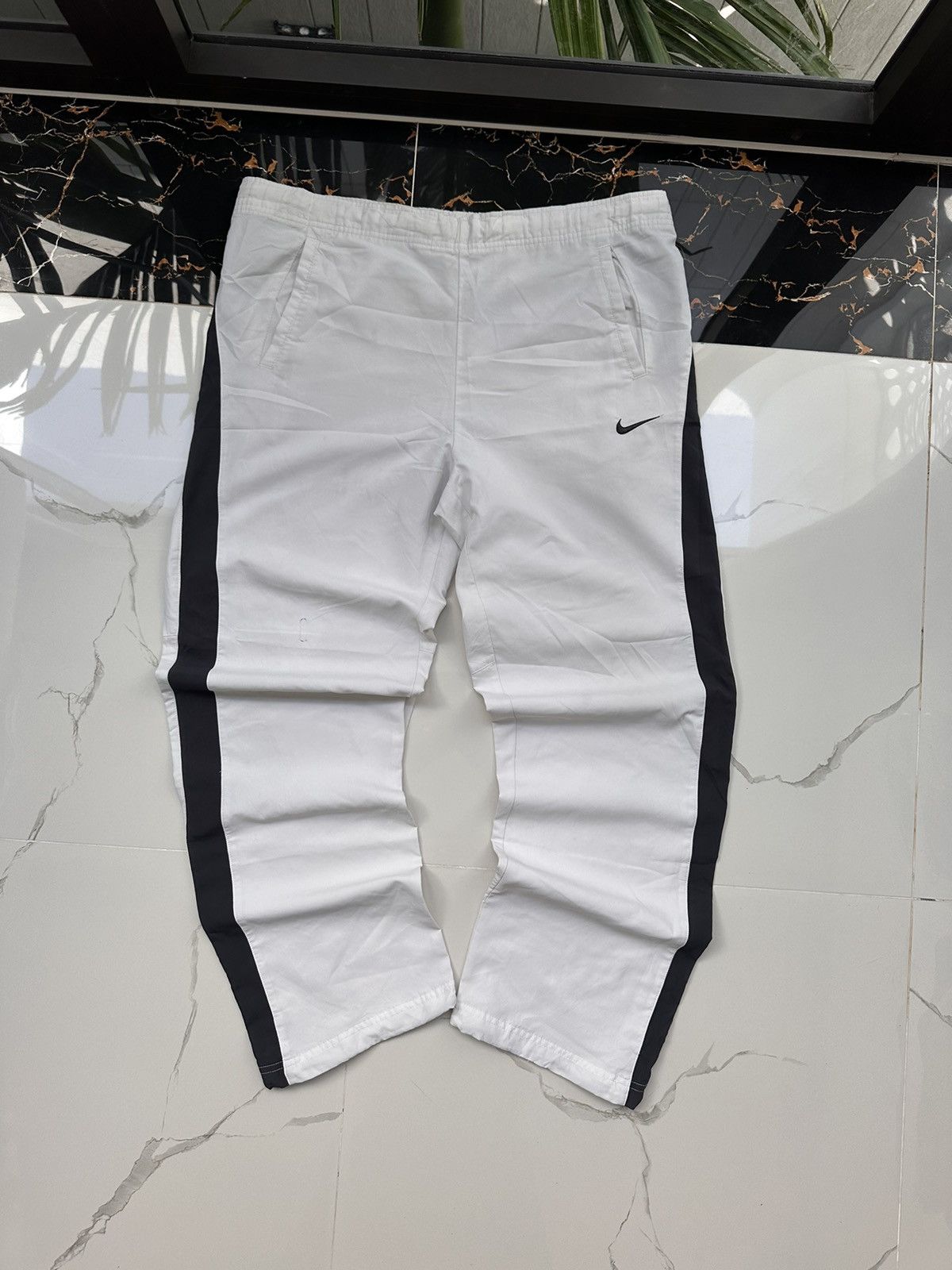 Nike × Vintage NIKE VINTAGE BASIC LOGO WHITE STREETWEAR SWEATPANTS Size US 34 / EU 50 - 2 Thumbnail