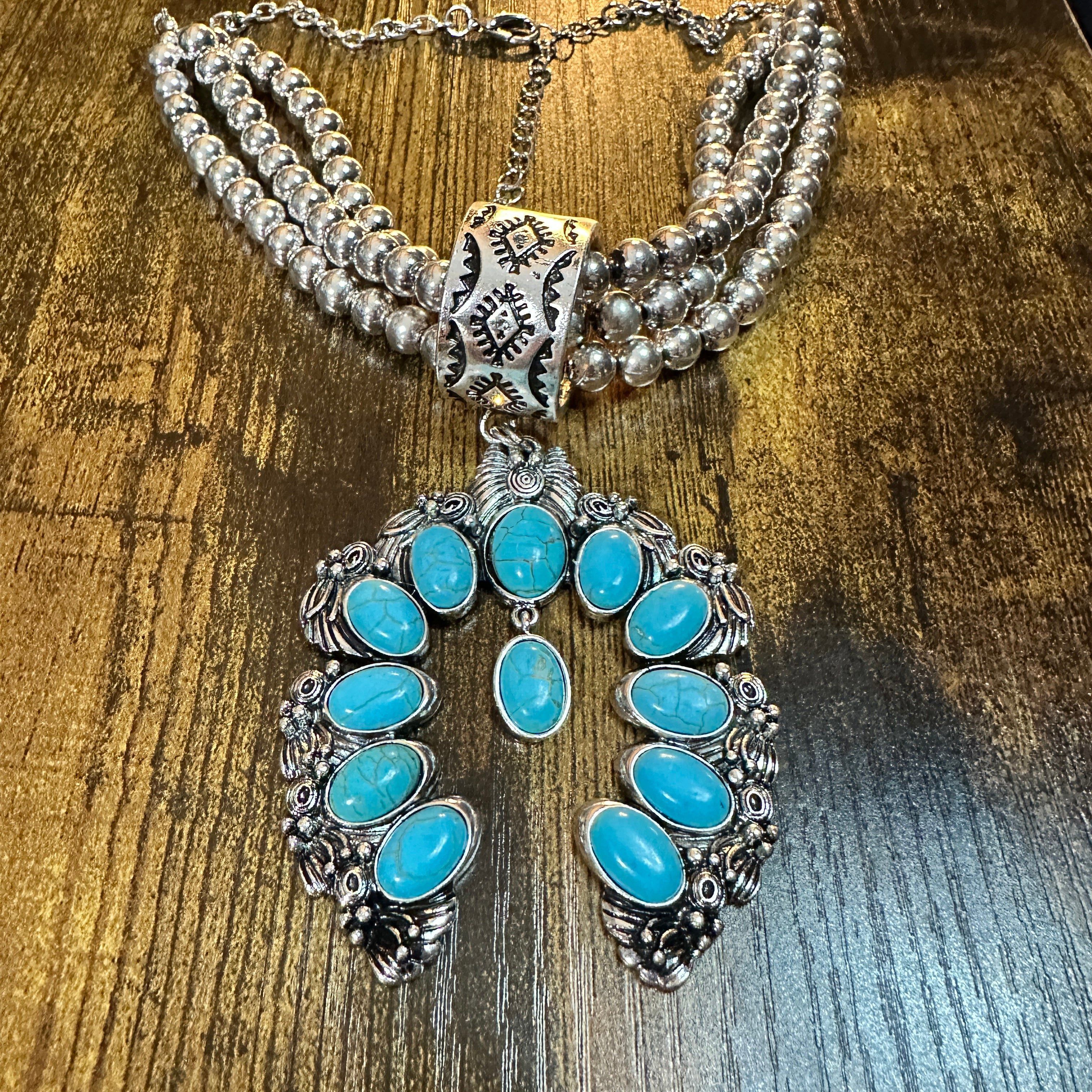 Other Large Squash Blossom Pendant Chunky Necklace and Earrings Se Size ONE SIZE - 7 Thumbnail