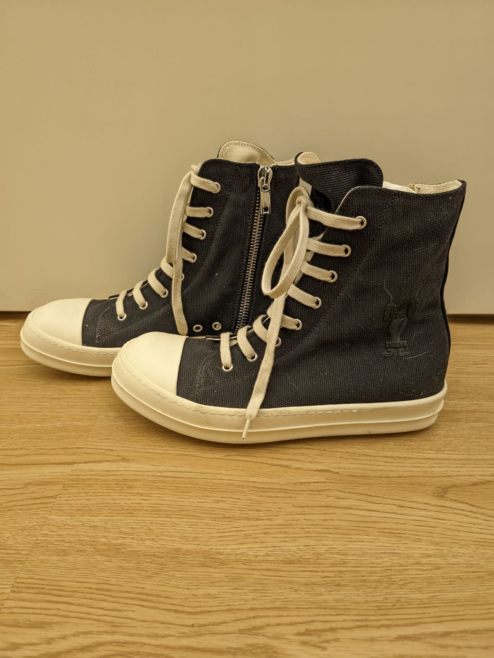 Rick Owens Ramones Logo Hi Sneakers Size US 8 / EU 41 - 1 Thumbnail