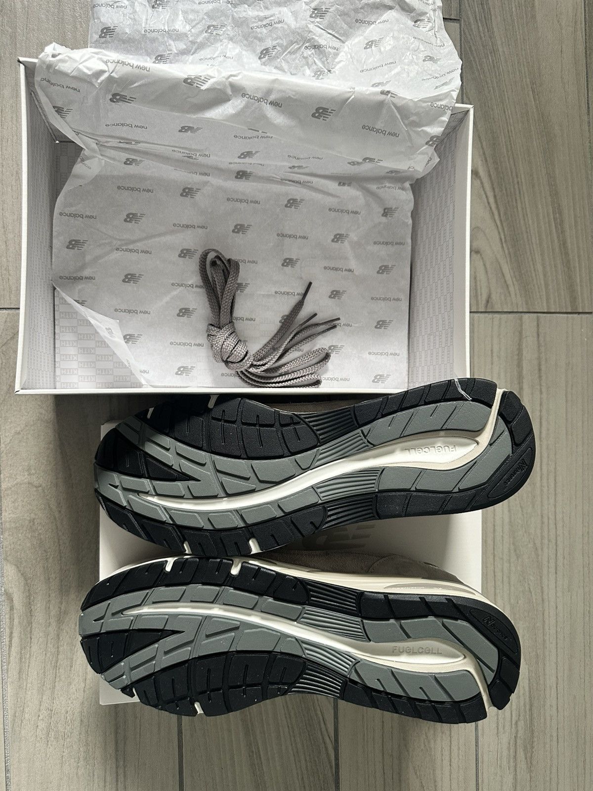 Kith × New Balance New Balance 991v2 MiUK Kith Moonrock size 13 Size US 13 / EU 46 - 5 Thumbnail