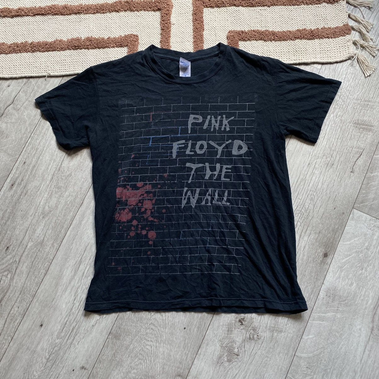 Band Tees PINK FLOYD Y2K THE WALL T SHIRT Size US M / EU 48-50 / 2 - 1 Thumbnail