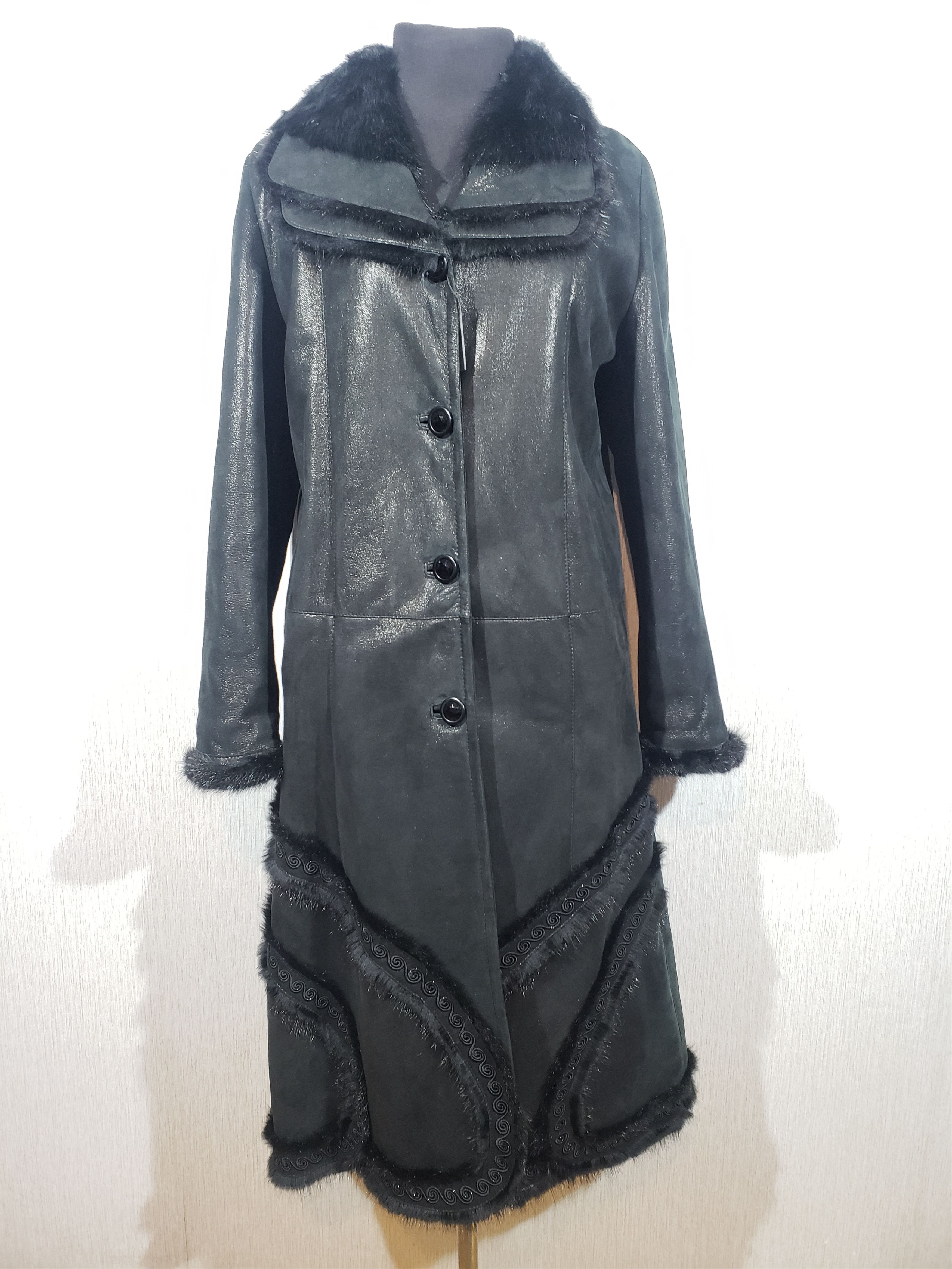 Other Stylish black sheepskin coat with mink fur inserts. Size L / US 10 / IT 46 - 1 Thumbnail