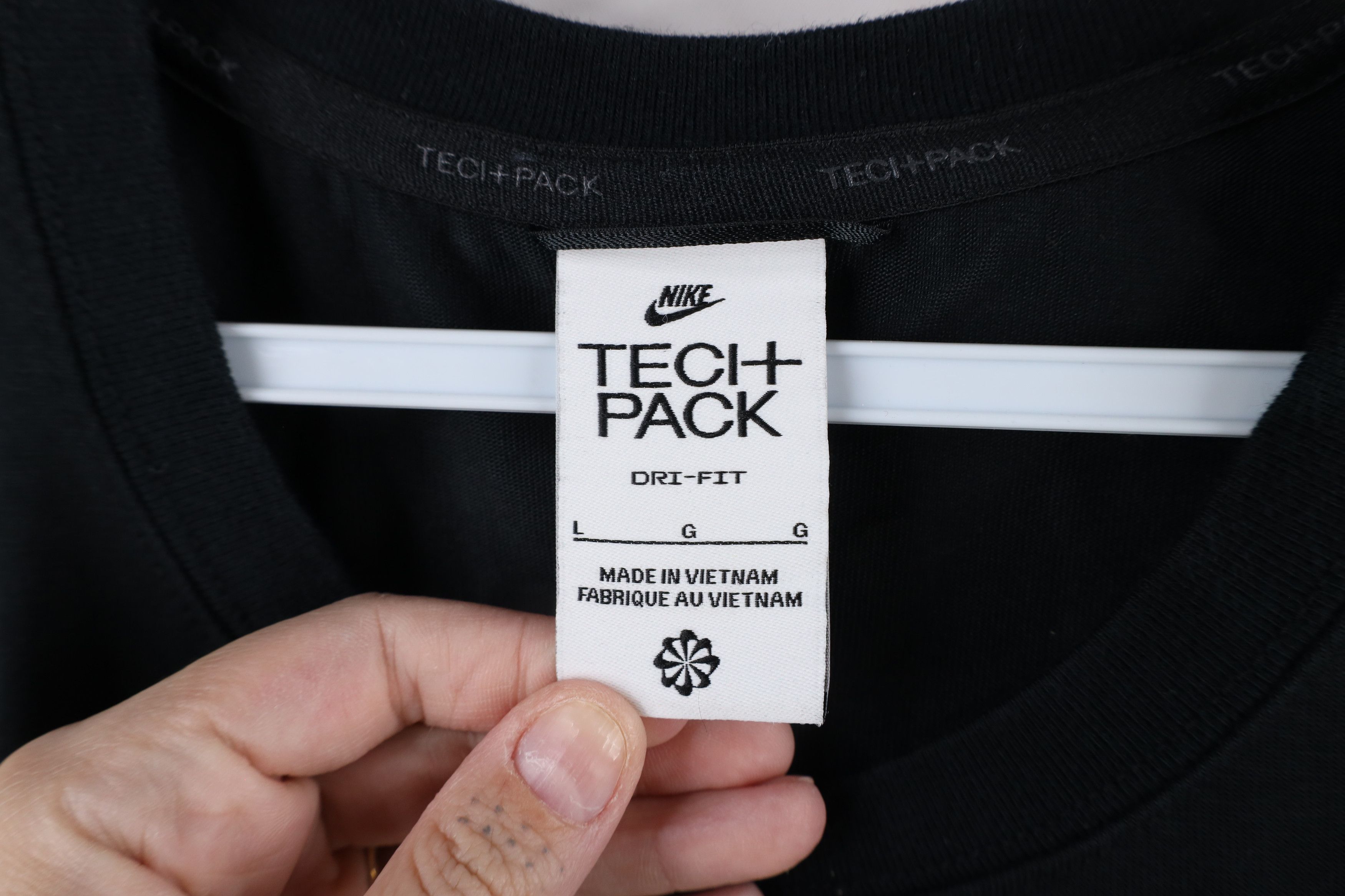 Nike × Vintage Nike Dri-Fit Spell Out Tech Pack Heavyweight T-Shirt Black Size US L / EU 52-54 / 3 - 5 Thumbnail