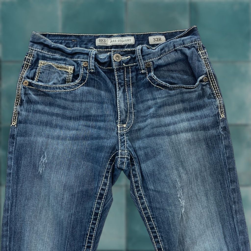 Vintage Buckle BKE Jeans Mens 32x30 Jake Straight Leg Dark Blue Stretch Denim Distressed Size US 32 / EU 48 - 1 Thumbnail