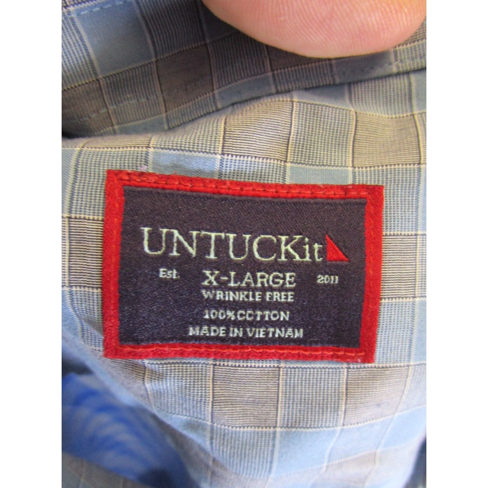 UNTUCKit VINTAGE UNTUCKit Shirt Mens XL Blue Cotton Long Sleeve Button Up Stain (Check) Size US XL / EU 56 / 4 - 7 Thumbnail