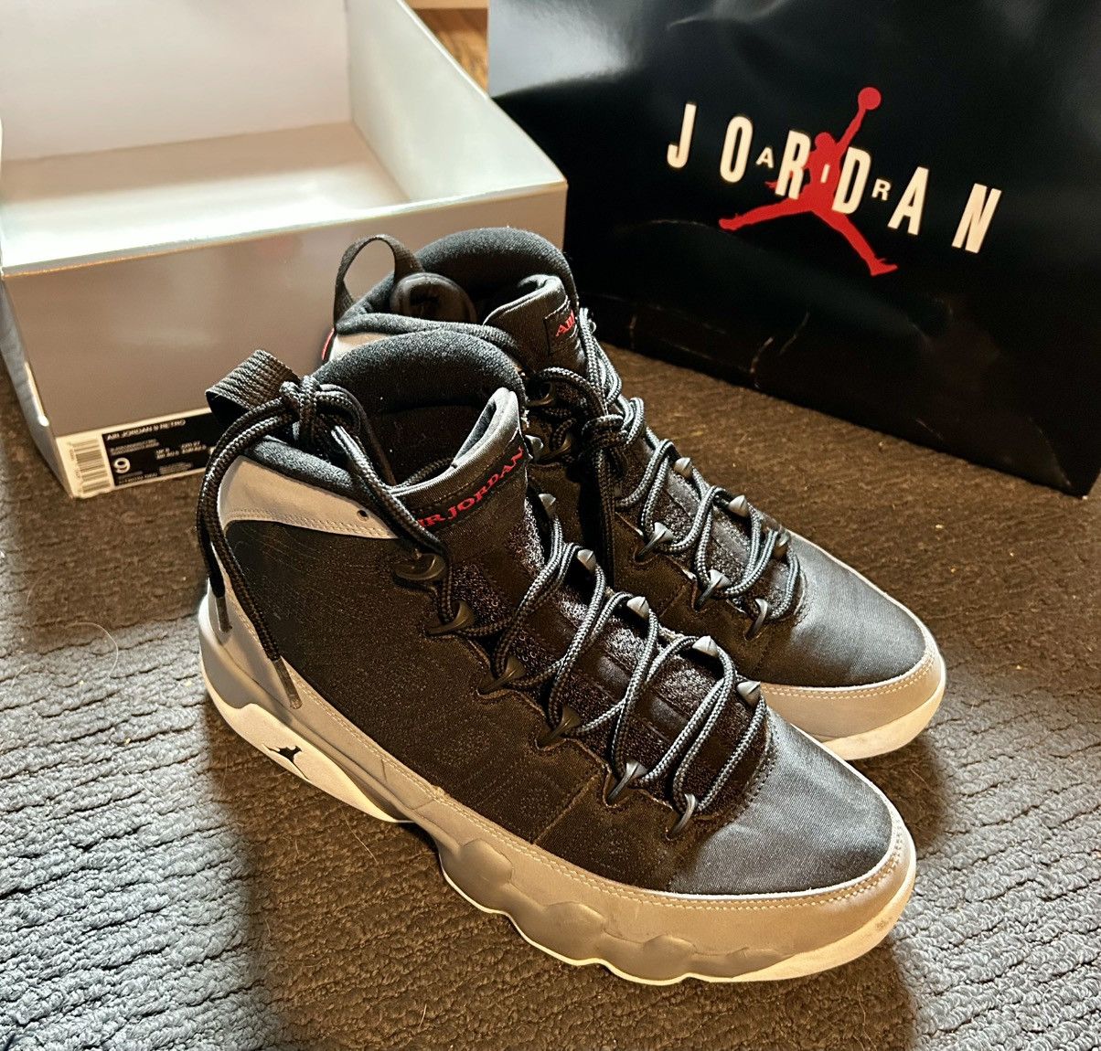 Jordan Brand Jordan Retro 9 Particle Gray Size US 9 / EU 42 - 2 Thumbnail
