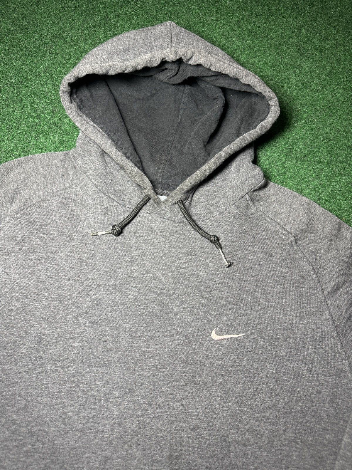 Nike × Vintage Vintage Y2K Nike Gray Pullover Large Hoodie Sweatshirt Size US L / EU 52-54 / 3 - 2 Thumbnail