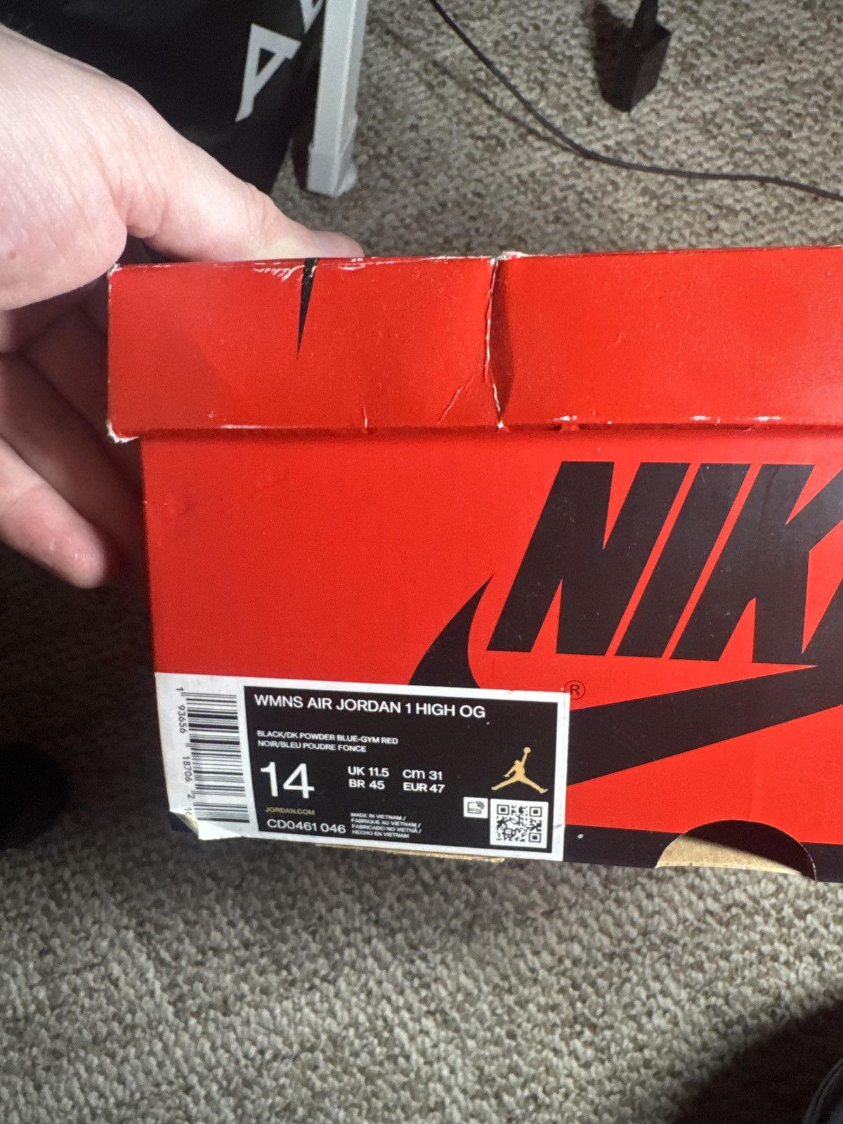 Nike Womens Air Jordan 1 High OG NC to Chi Size US 12.5 / EU 45-46 - 8 Thumbnail