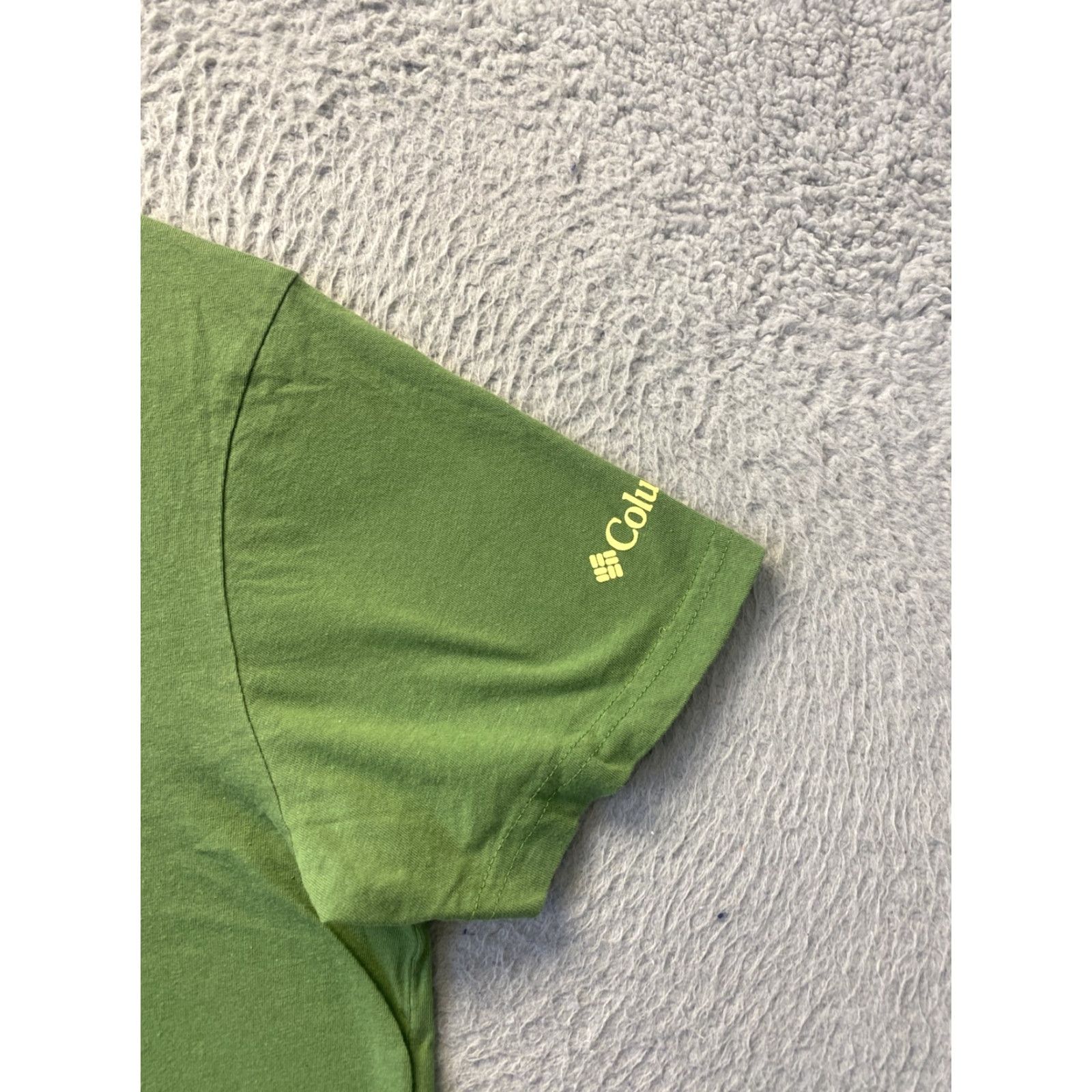 Vintage Columbia Men's T-Shirt Small Green Summer Outdoor Logo Cotton Crew Neck Size US S / EU 44-46 / 1 - 3 Thumbnail