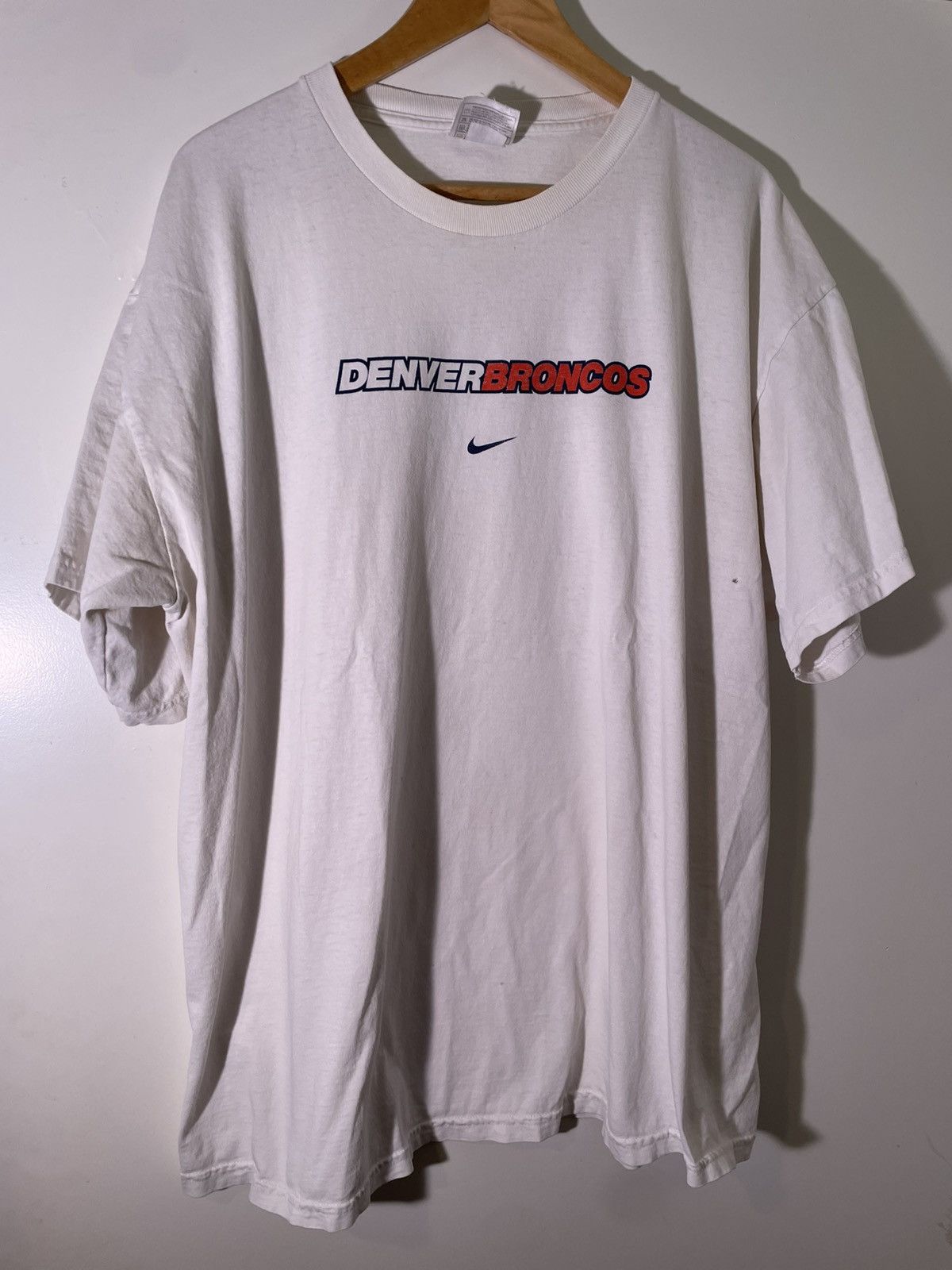 Vintage 90’s 2000’s Y2K VTG Vintage Nike Denver Broncos Football Tee Size US XL / EU 56 / 4 - 1 Thumbnail