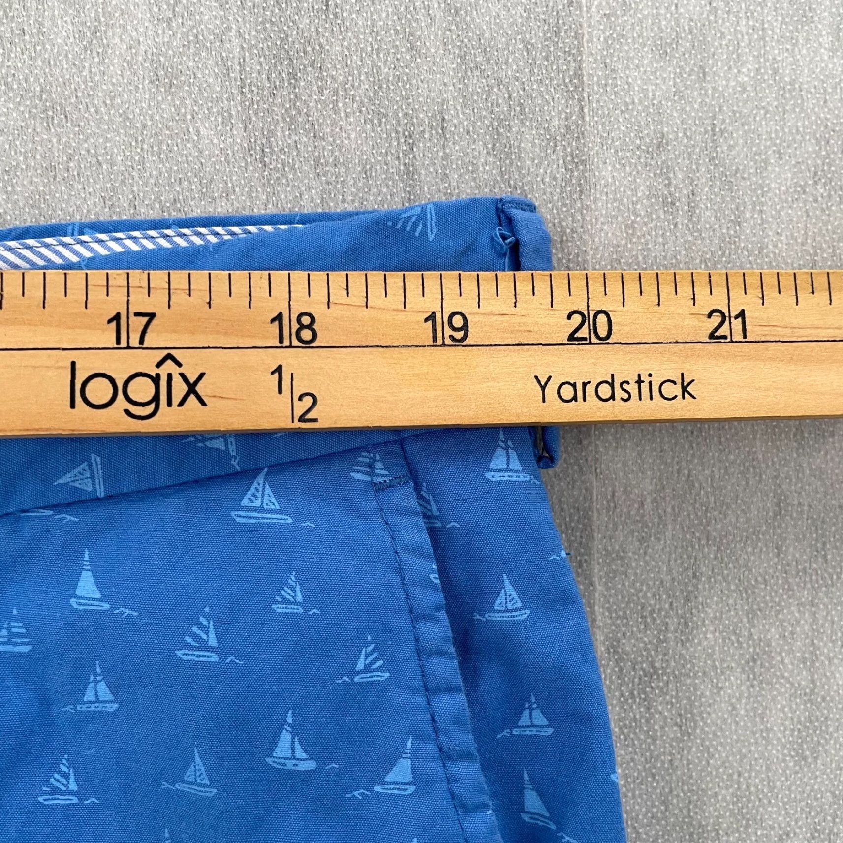 Peter Millar VINTAGE Peter Millar Shorts Men 38 Chino All Over Print Sailboat Logo Golf Casual Blue Size 38 Size US 38 / EU 54 - 5 Thumbnail