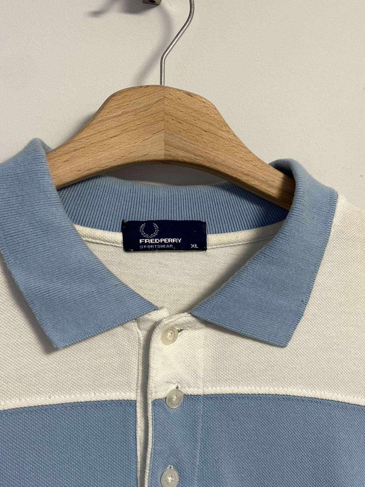 Fred Perry 💥Fred Perry Polo big white with a blue stripe Size US XL / EU 56 / 4 - 6 Thumbnail