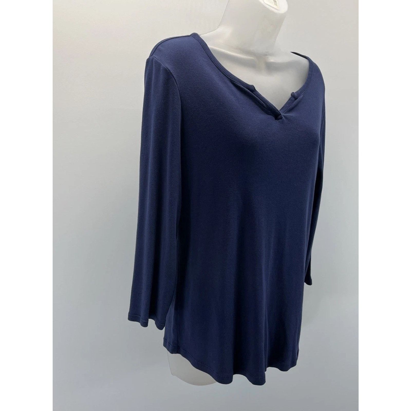 Chicos Chico's 3 Navy Blue VNeck 3/4 Sleeve Tunic Top Size 1 M Size M / US 6-8 / IT 42-44 - 2 Thumbnail