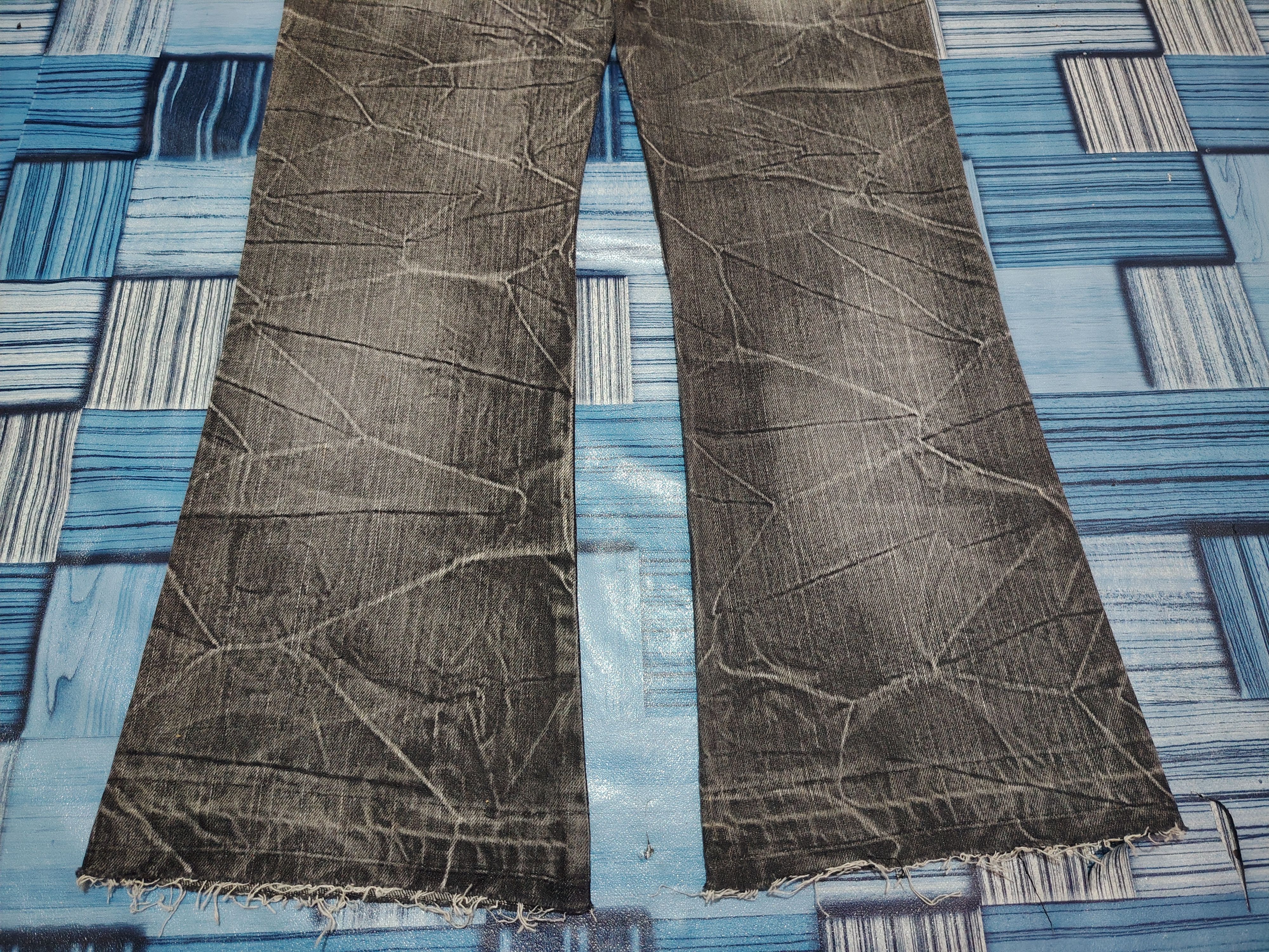 Le Grande Bleu (L.G.B.) Japanese Wild Life Skull Bones Whiskered Flared Jeans Size US 32 / EU 48 - 15 Thumbnail