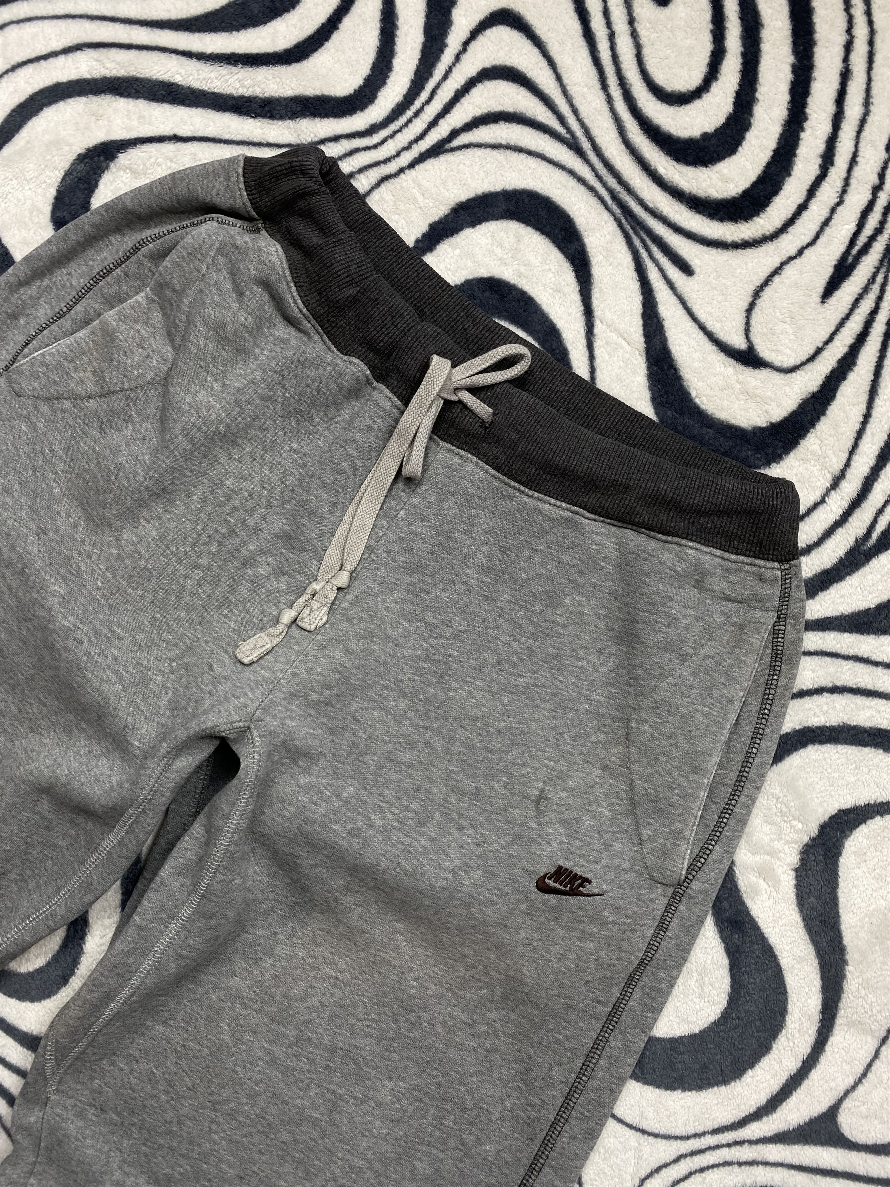 Nike Nike Vintage Mens Baggy Sweatpants Y2K Pants Size US 30 / EU 46 - 2 Thumbnail