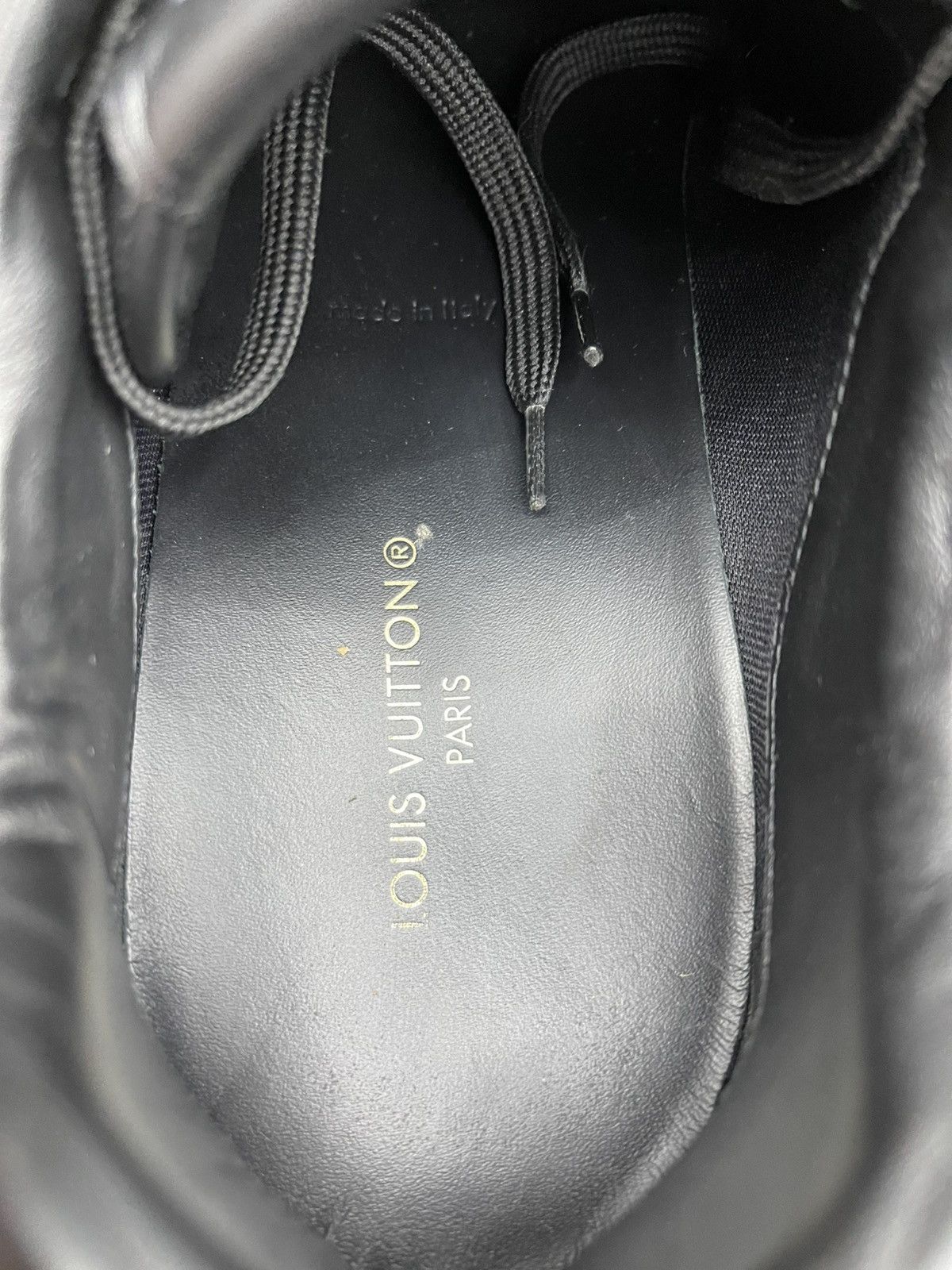Louis Vuitton Size 10US/9LV - Louis Vuitton Run Away Sneakers Monogram Size US 10 / EU 43 - 11 Thumbnail
