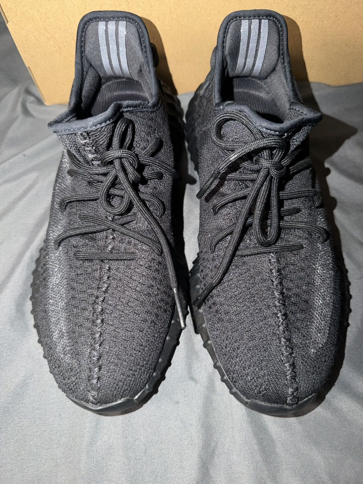 Yeezy Adidas Yeezy Boost 350 V2 ‘Onyx’ Size 9M Size US 9 / EU 42 - 3 Thumbnail