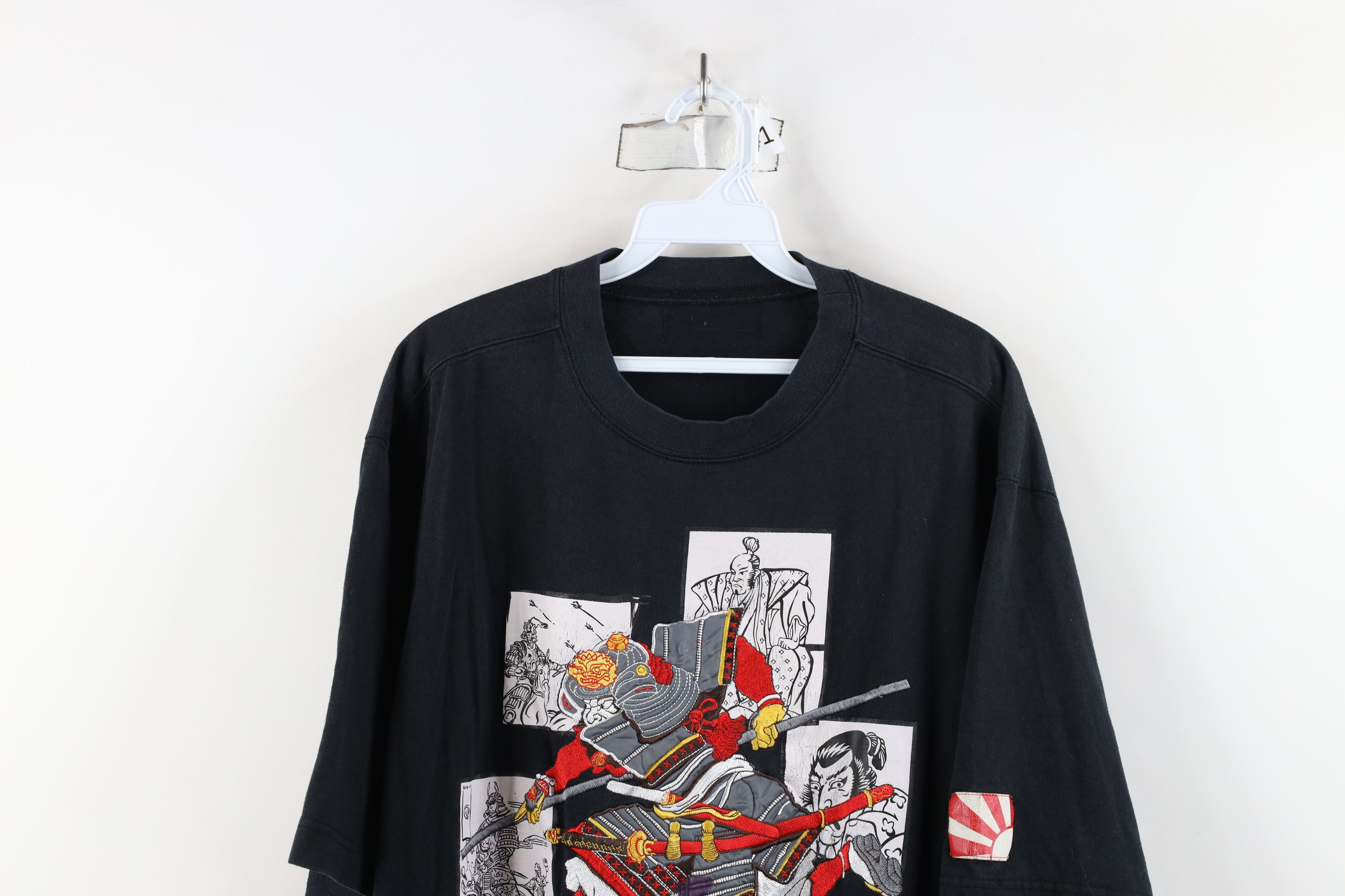 Vintage Vintage 90s Y2K Streetwear Japanese Samurai Warrior T-Shirt Size US XL / EU 56 / 4 - 2 Thumbnail