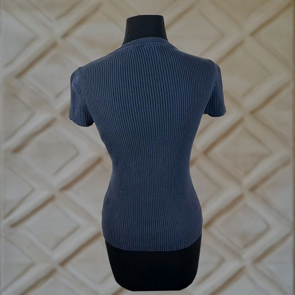 Tommy Hilfiger VINTAGE Tommy Hilfiger Ribbed Tee Shirt Womens Medium Navy Blue T-Shirt Womens M Navy Blue 90s Size M / US 6-8 / IT 42-44 - 1 Thumbnail