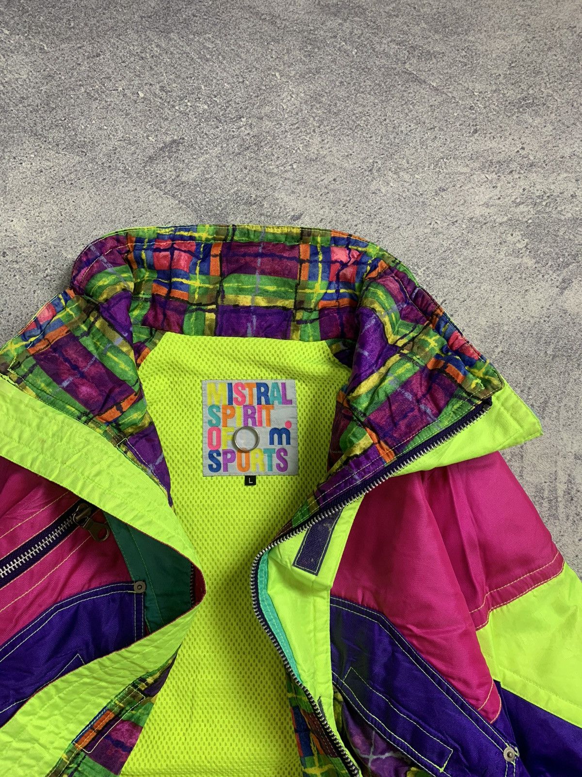 Japanese Brand Rare Multicolor 'Mistral Spirit' Ski Jacket Size US L / EU 52-54 / 3 - 4 Thumbnail