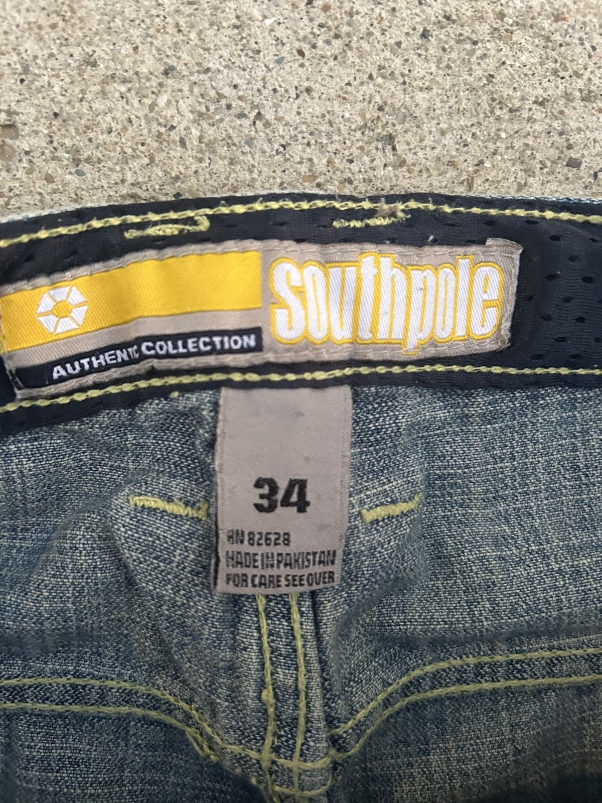 Southpole Y2k southpole jorts with sick design Size US 34 / EU 50 - 7 Thumbnail