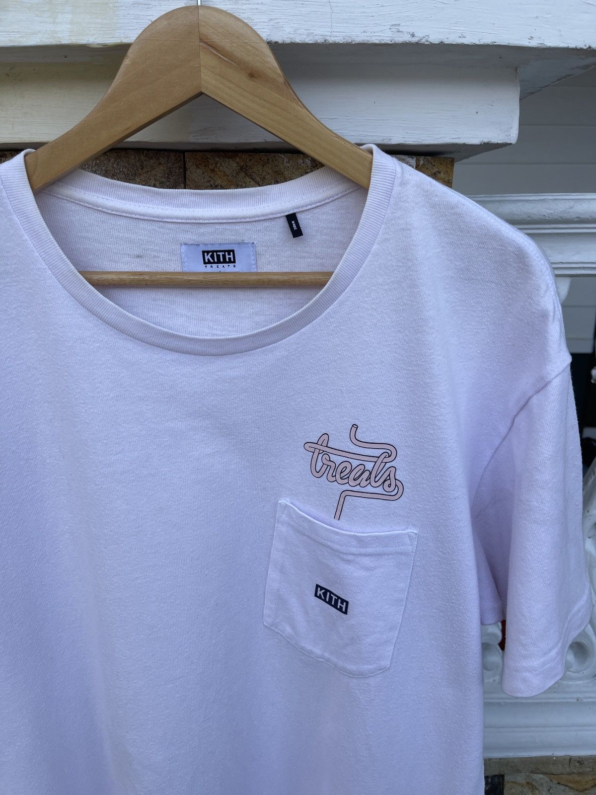 Kith LastDrop🔥Rare🔥Vtg KITH Treats Designed in New York Pocket Te Size US L / EU 52-54 / 3 - 3 Thumbnail