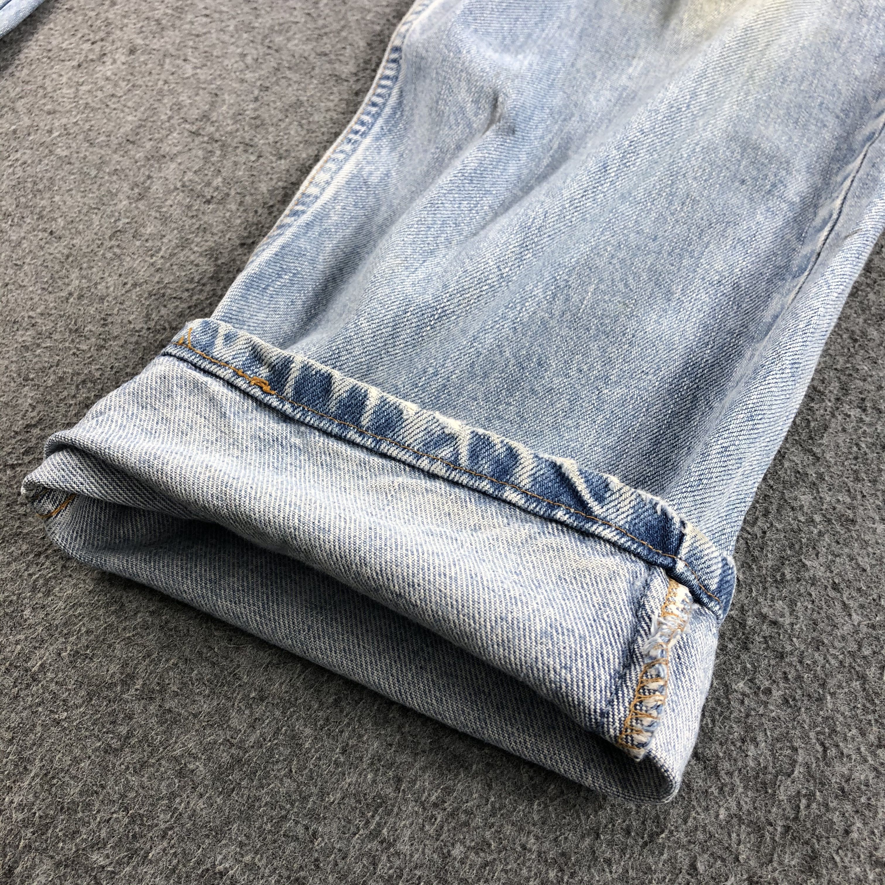 Levi's Levis 560 Vintage Jeans Light Wash Denim-J1033 Size US 37 - 6 Thumbnail