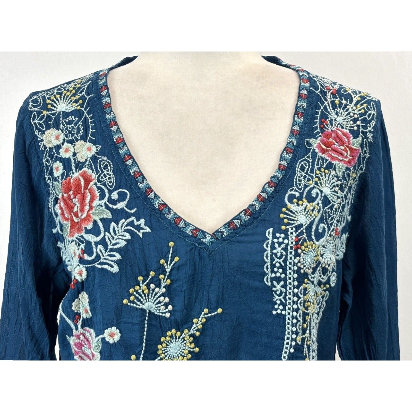 Johnny Was Johnny Was Embroidered Floral Tunic Top Teal 3/4 Sleeve Small Boho Womens Size S / US 4 / IT 40 - 5 Thumbnail