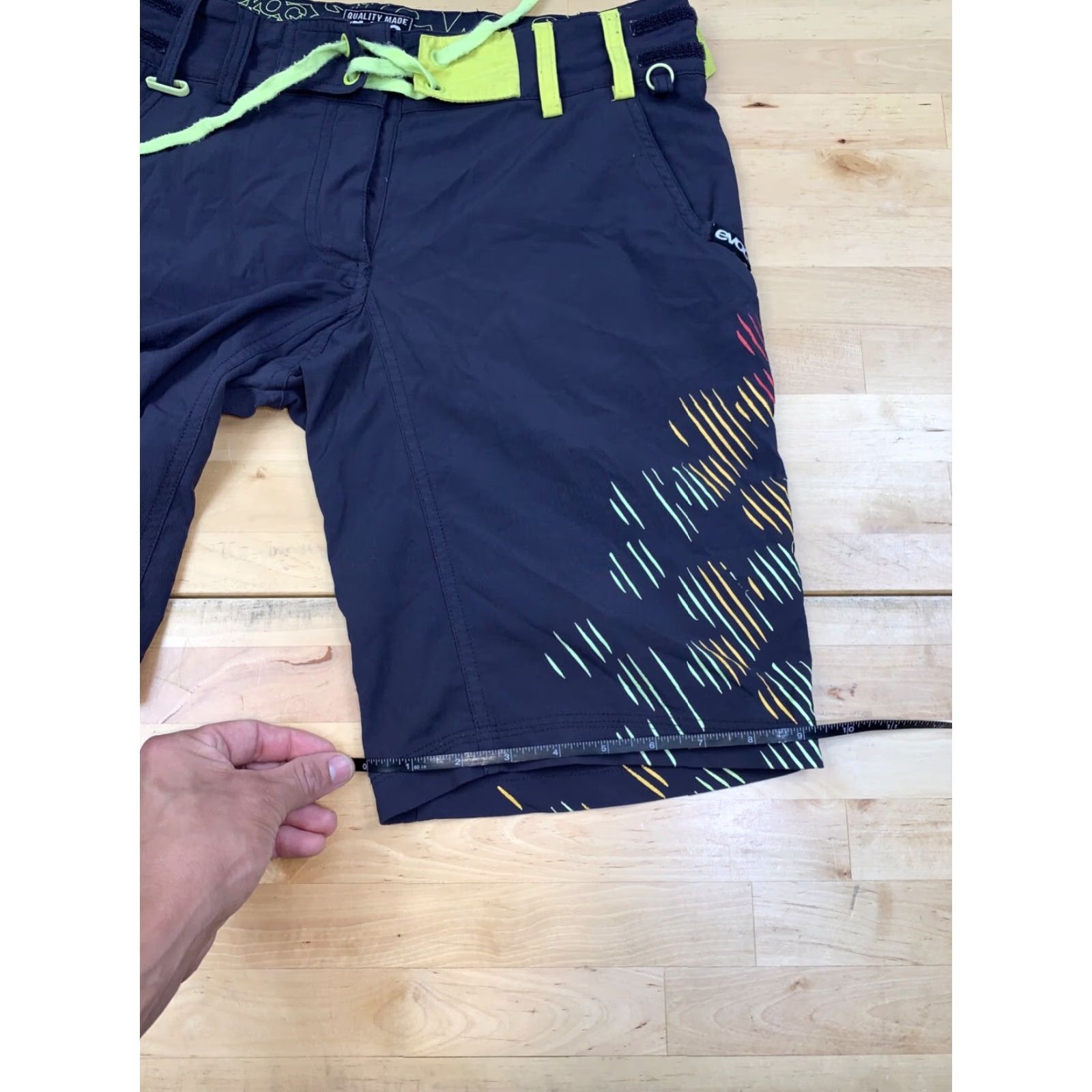 Vintage EVOC Mountain Bike Shorts Mens S Black Cargo Drawstring Casual Outdoor Size US 29 - 7 Thumbnail